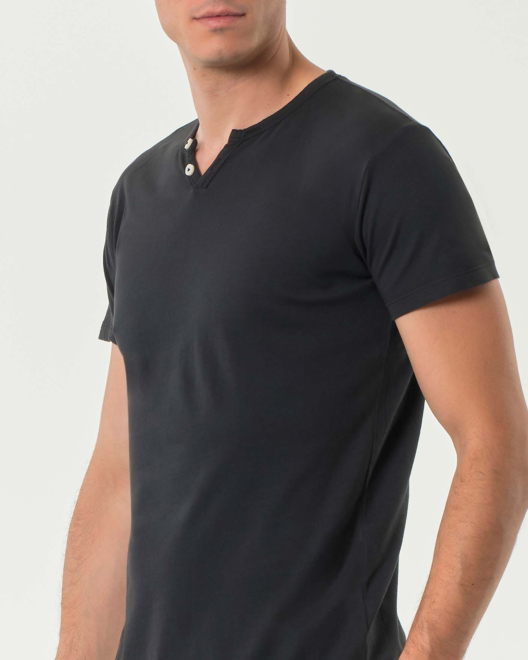 T-shirt serafino mezza manica Impure nera in puro cotone image