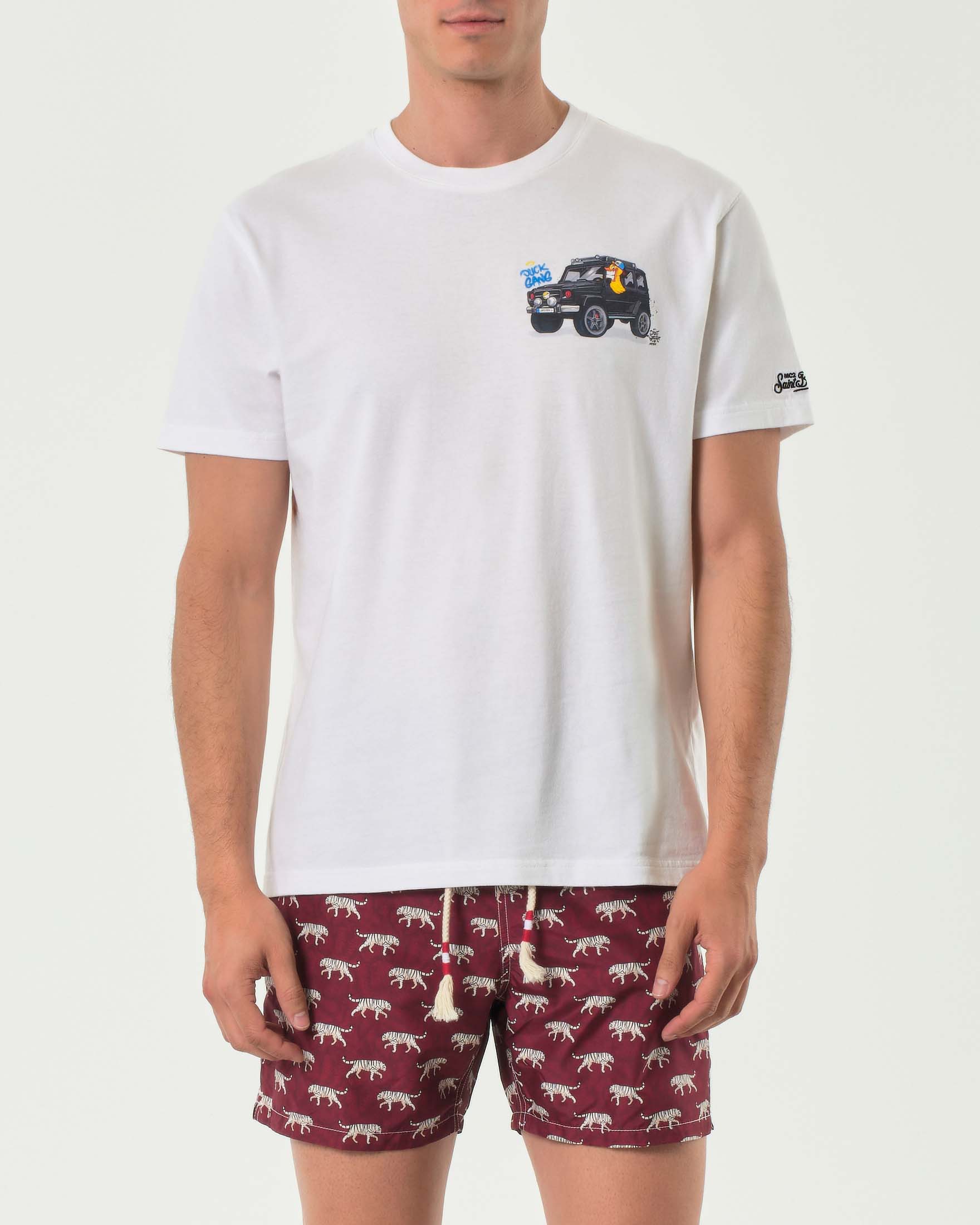 T-shirt bianca con stampa piccola fuoristrada duck gang sul petto e maxi sul retro