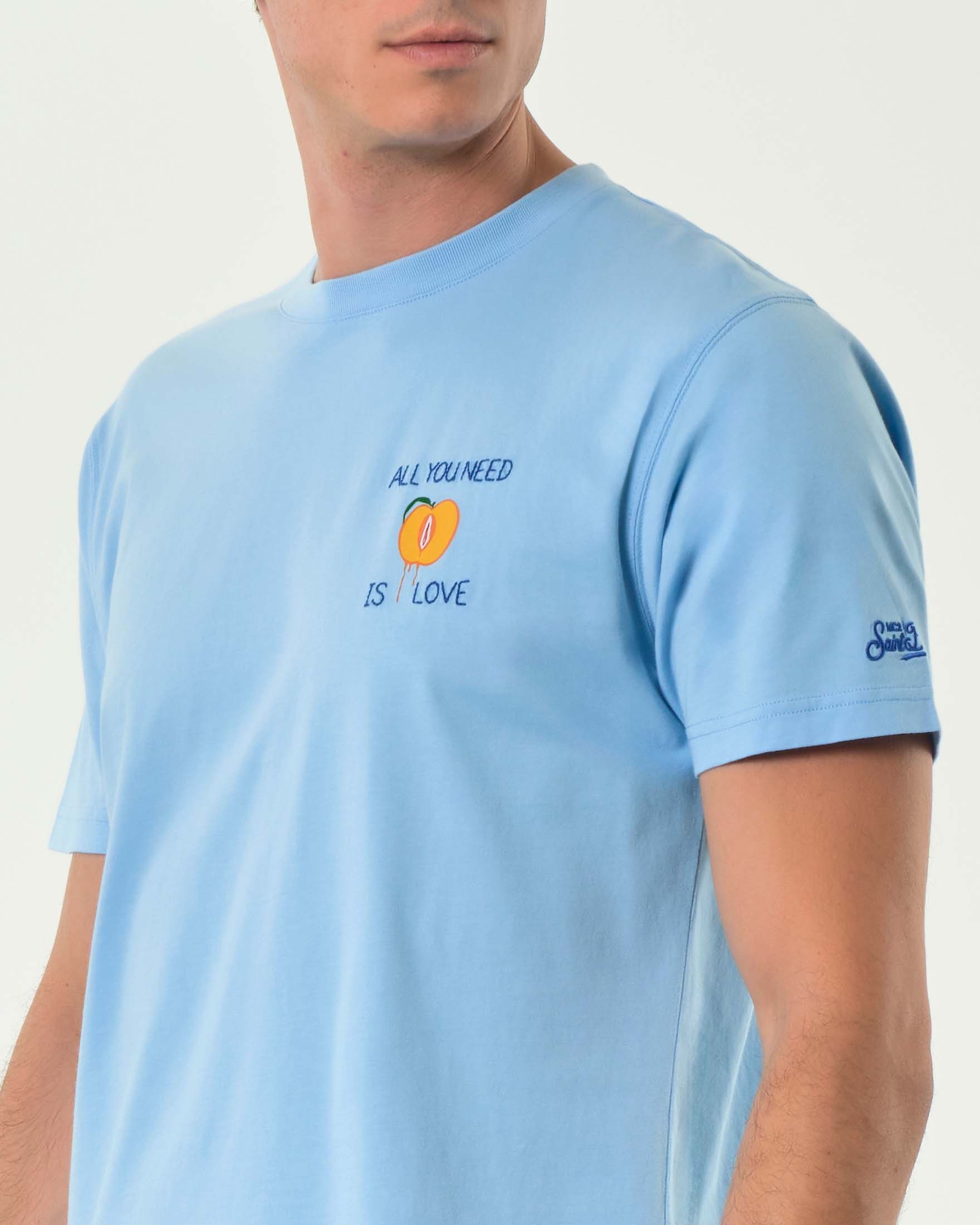 T-shirt MC2 Saint Barth azzurra con ricamo All you need is love sul petto image