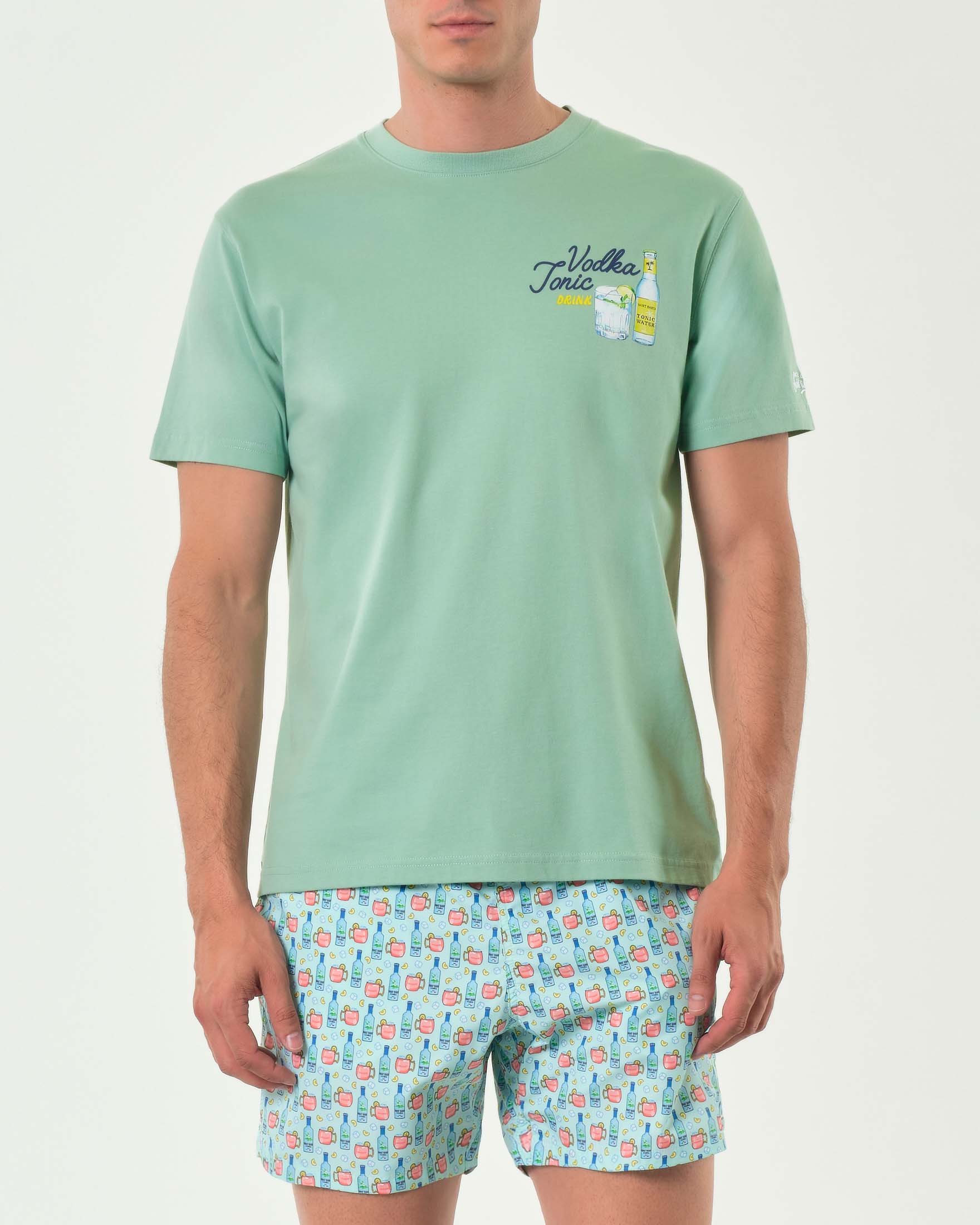 T-shirt salvia con stampa Vodka Tonic piccola sul petto e maxi sul retro