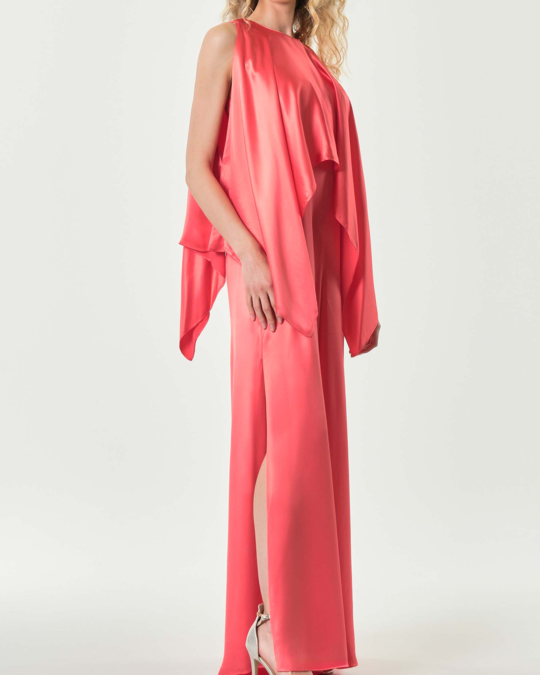 Tuta color corallo Pinko in satin di viscosa con pannelli asimmetrici