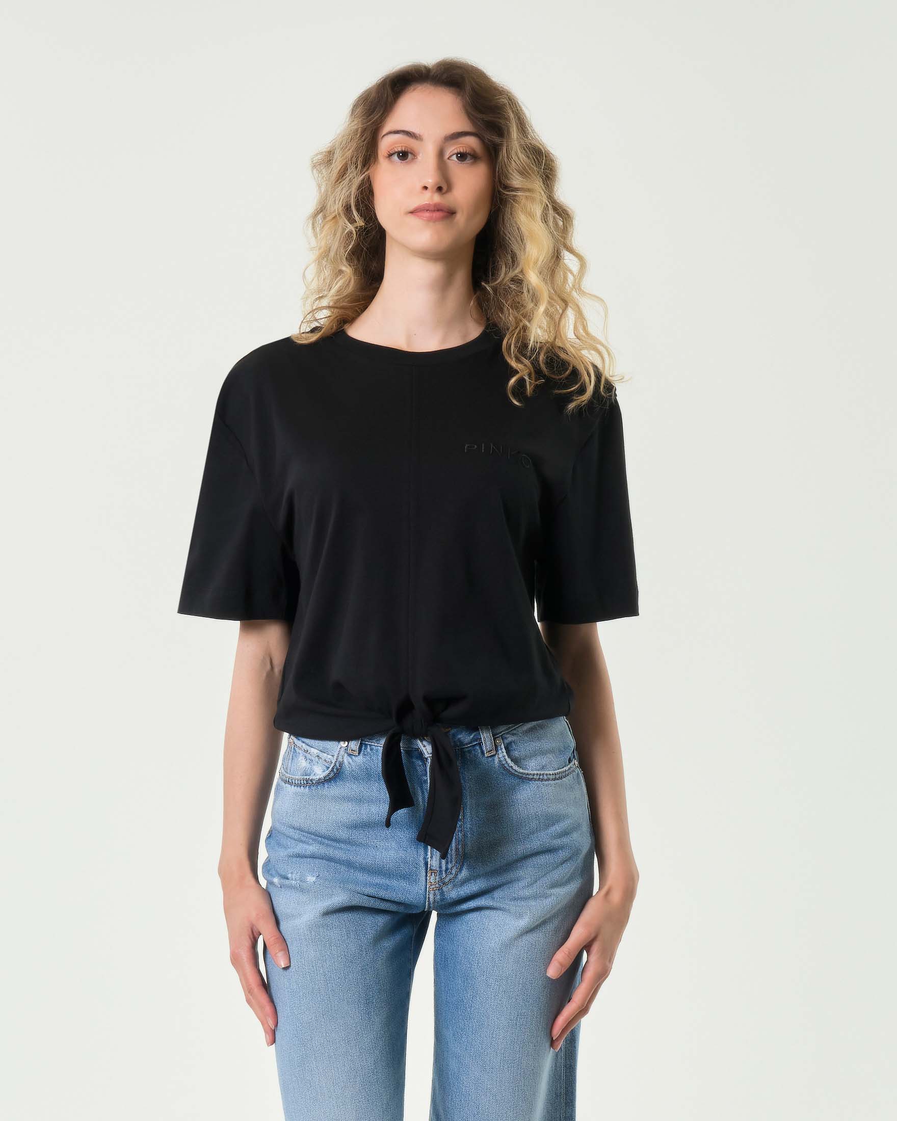 T-shirt nera in cotone Pinko con nodo al fondo e spalline imbottite