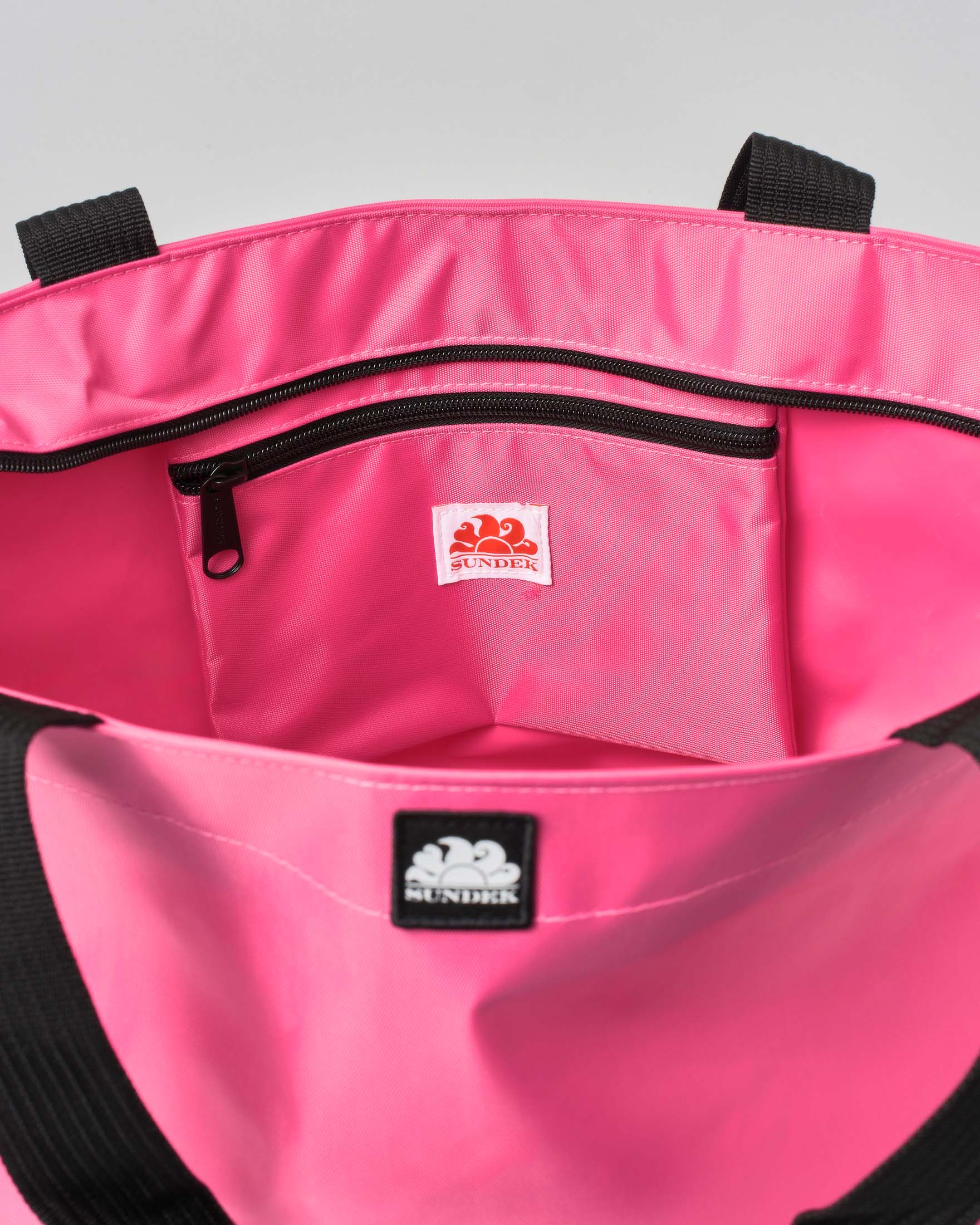Tote bag grande fucsia Sundek in tessuto tecnico impermeabile con logo e manici neri image