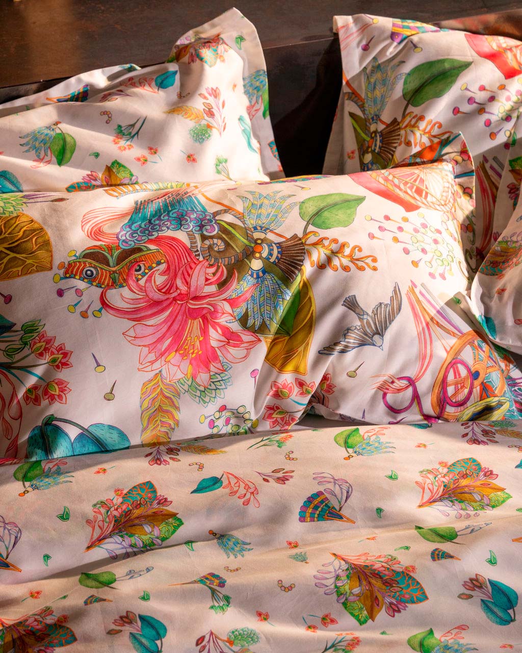 Copripiumino a due piazze double-face Frida in raso di cotone con stampa floreale multicolor image