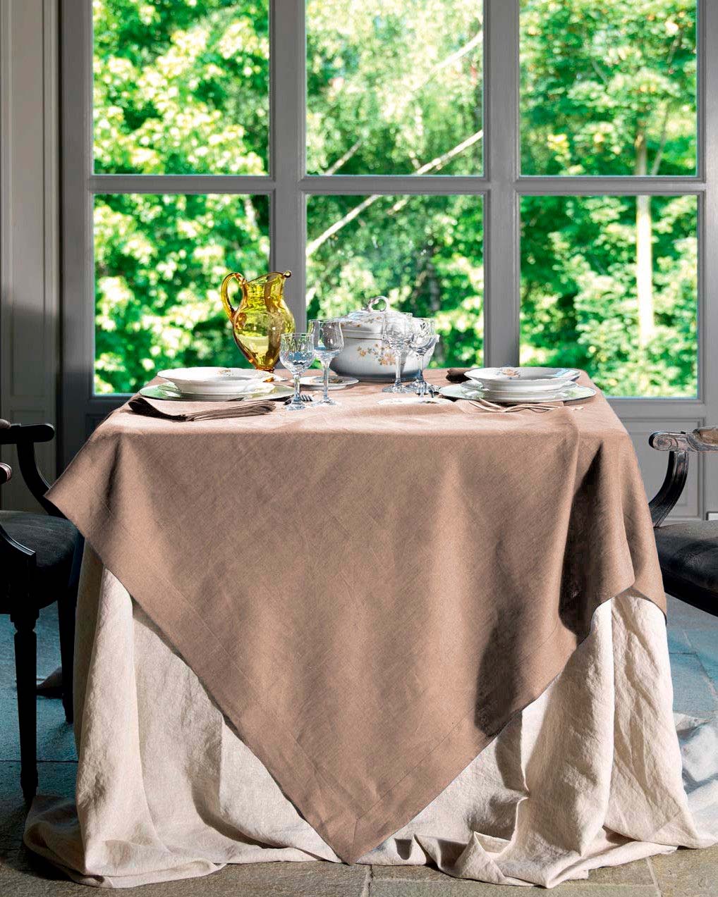 Tovaglia quadrata Tiziano in lino a tinta unita marrone 170x170