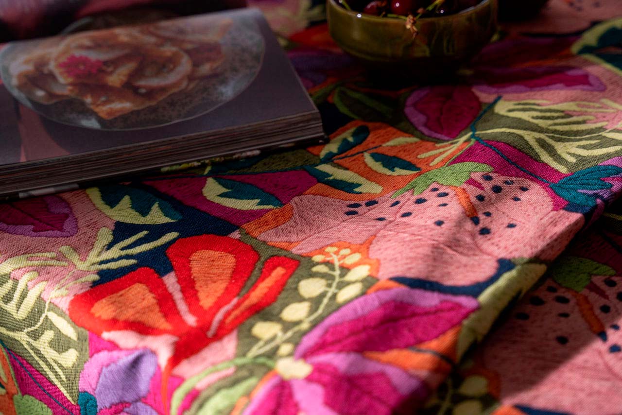 Tovaglia rettangolare Kiriku in cotone a fantasia floreale multicolor 140x170