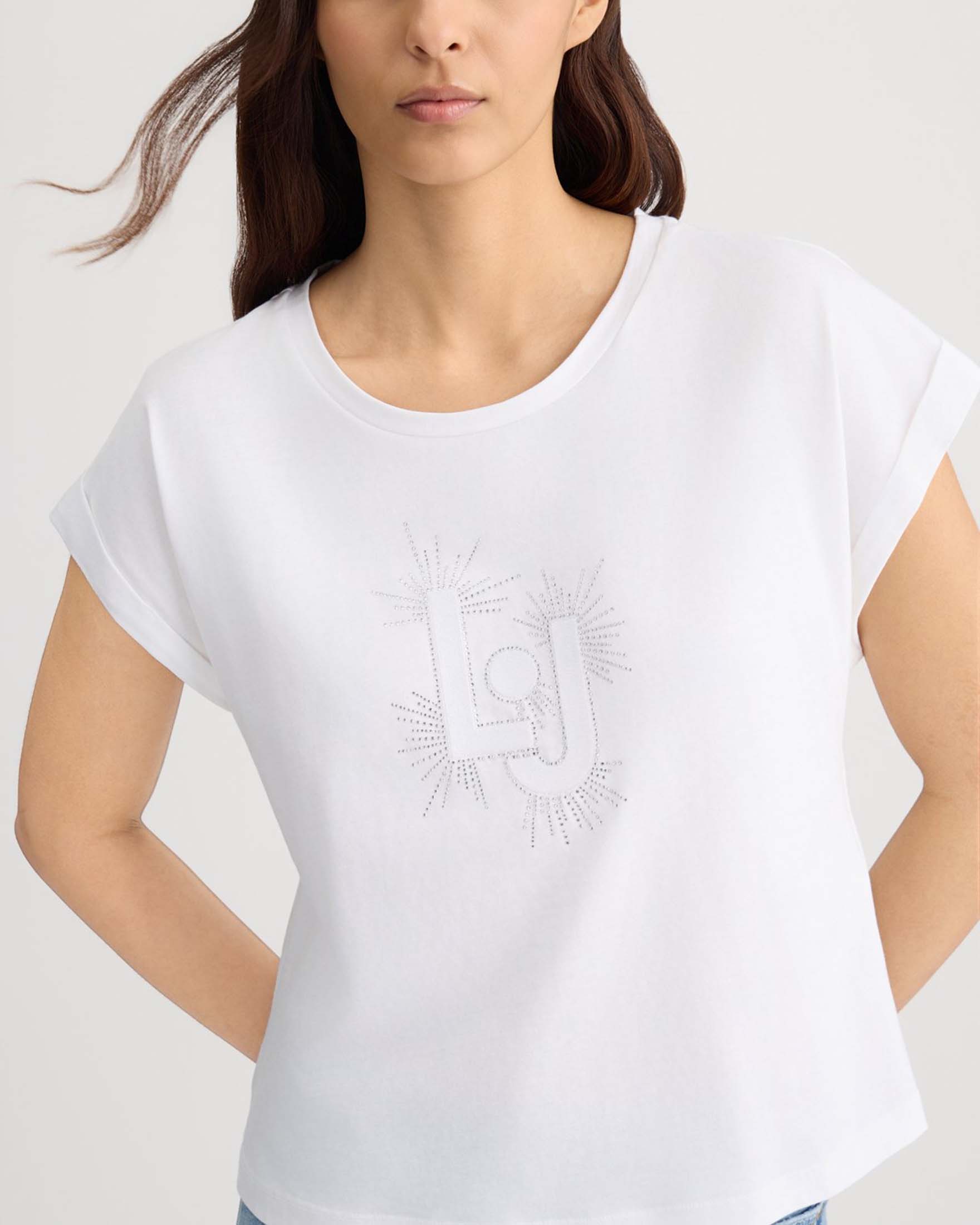 T-shirt cropped biancaLiu Jo Mare con maniche ad aletta e maxi logo frontale con strass applicati image