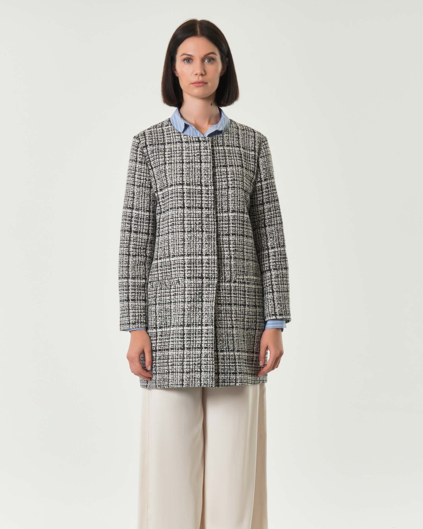 Caban midi bianco e nero in stuoia di misto cotone con scollo tondo image
