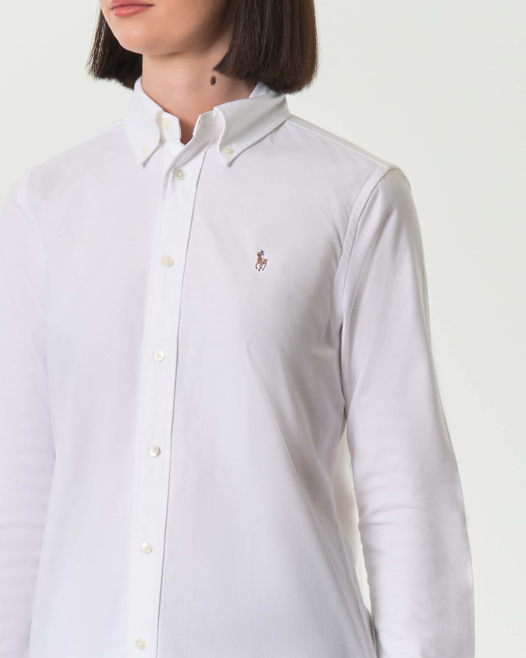 Camicia bianca over botton down Polo Ralph Lauren in cotone stretch con logo ricamato sul petto a contrasto