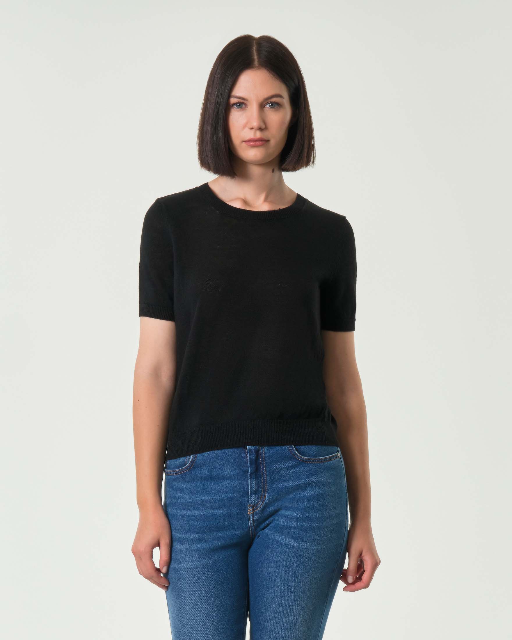 Maglia nera Weekend in lino a maniche corte