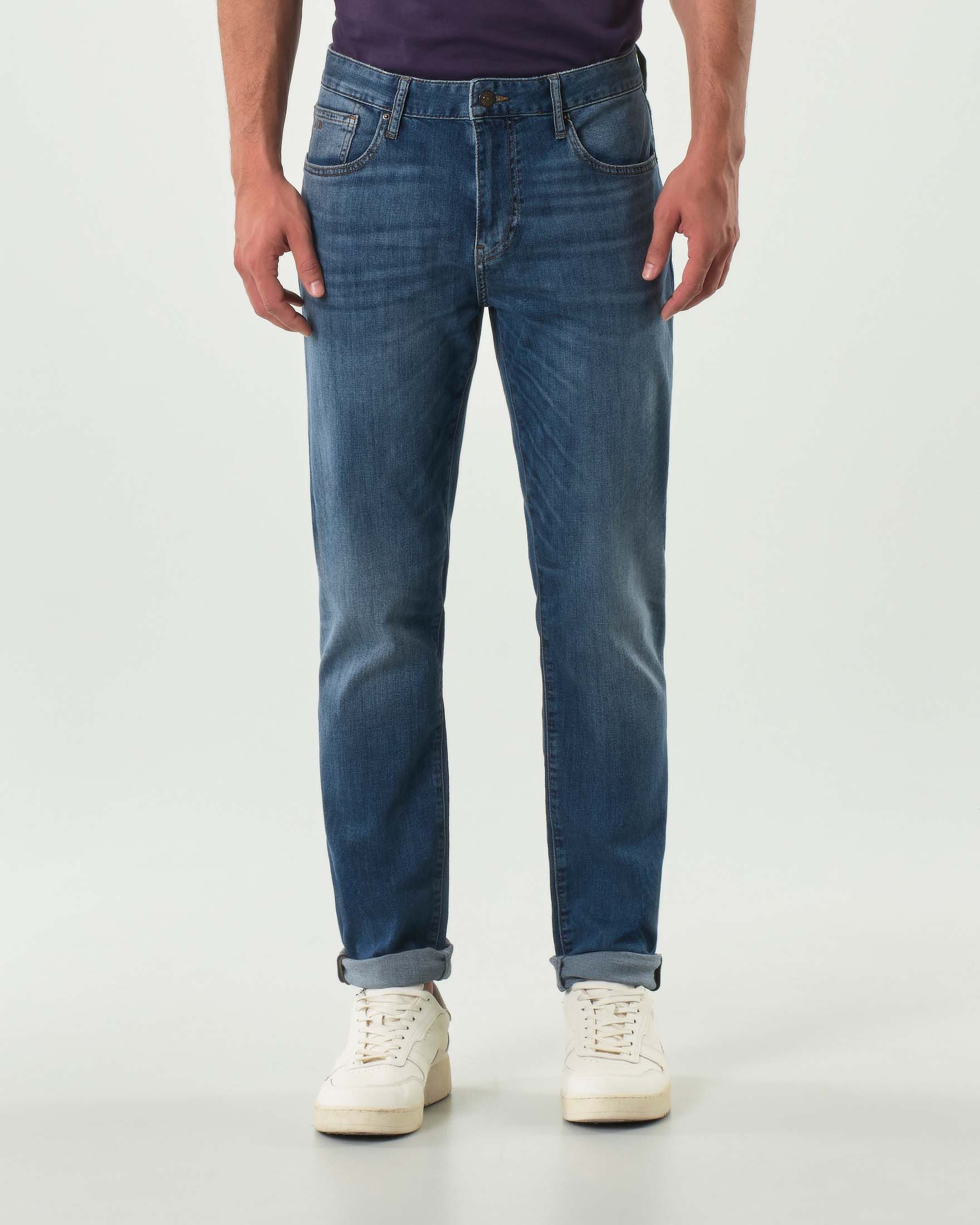 Jeans Armani Exchange J13 slim lavaggio medio stone washed in cotone stretch image