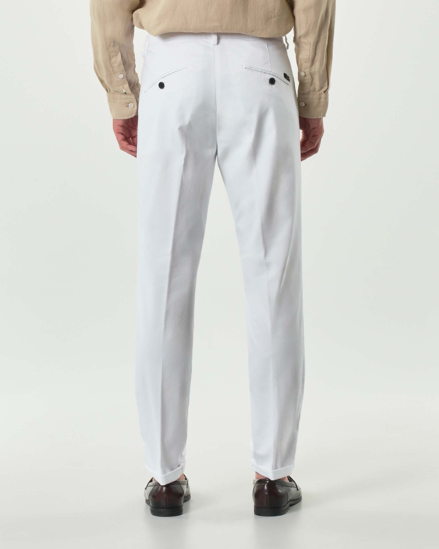 Pantalone Powell chino Osaka bianco in twill di cotone stretch carrot-fit