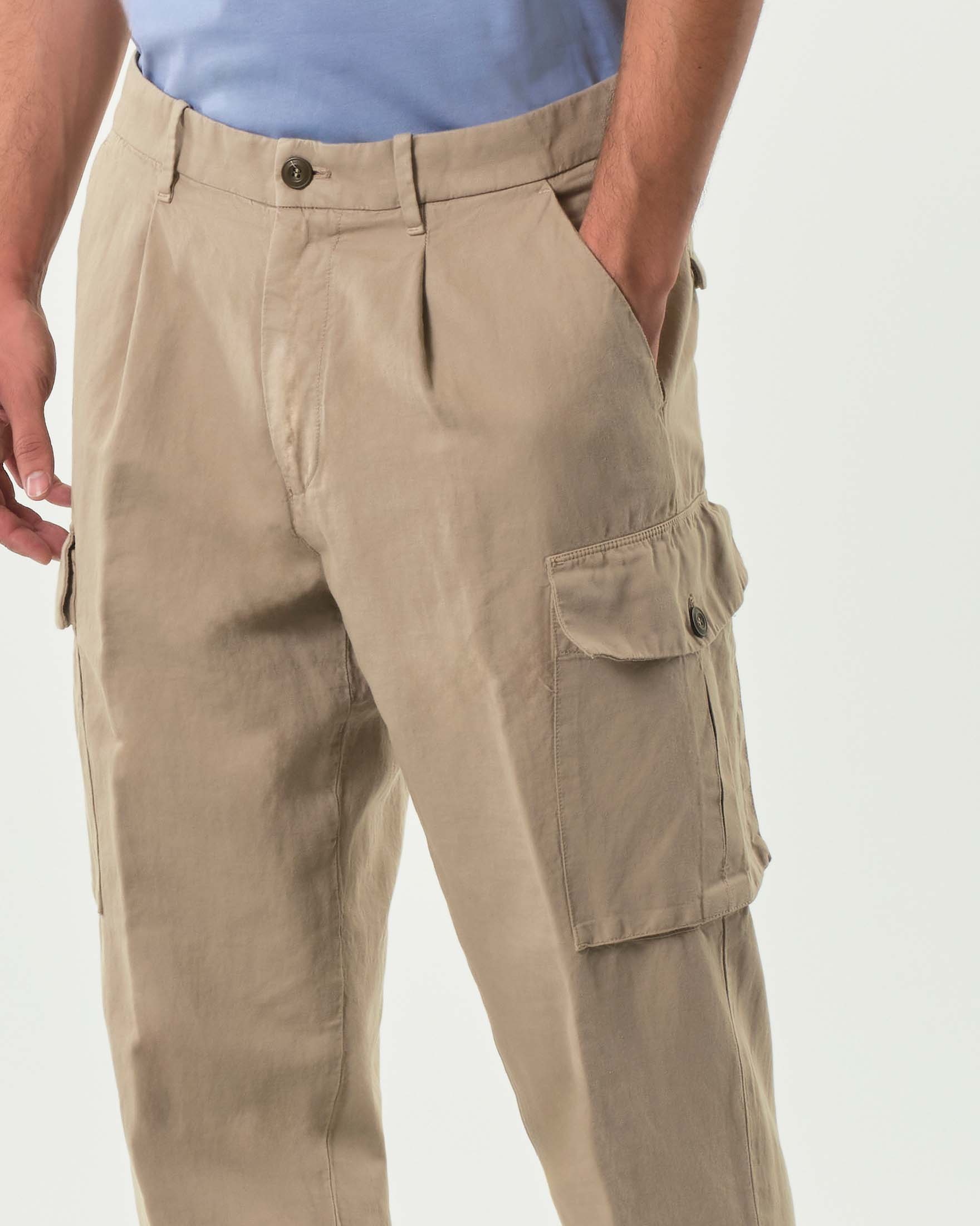 Pantalone cargo Powell sabbia in misto cotone e canapa con una pinces
