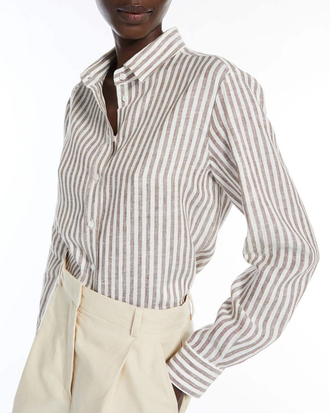 Outfit in lino: come vestirsi con stile e leggerezza in estate image