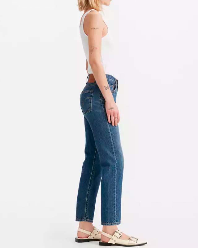 Jeans Levi's® 501 cropped blu stone washed in cotone stretch dalla linea straight image