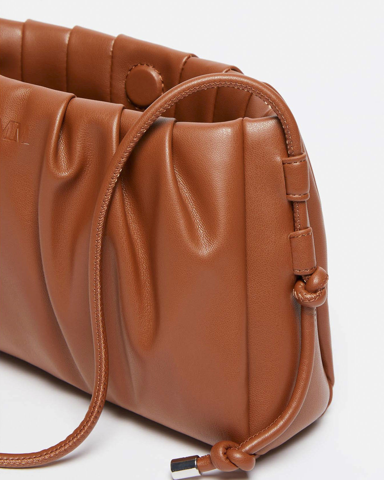 Borsa a tracolla color cuoio in similpelle MM Max Mara con arricciatura