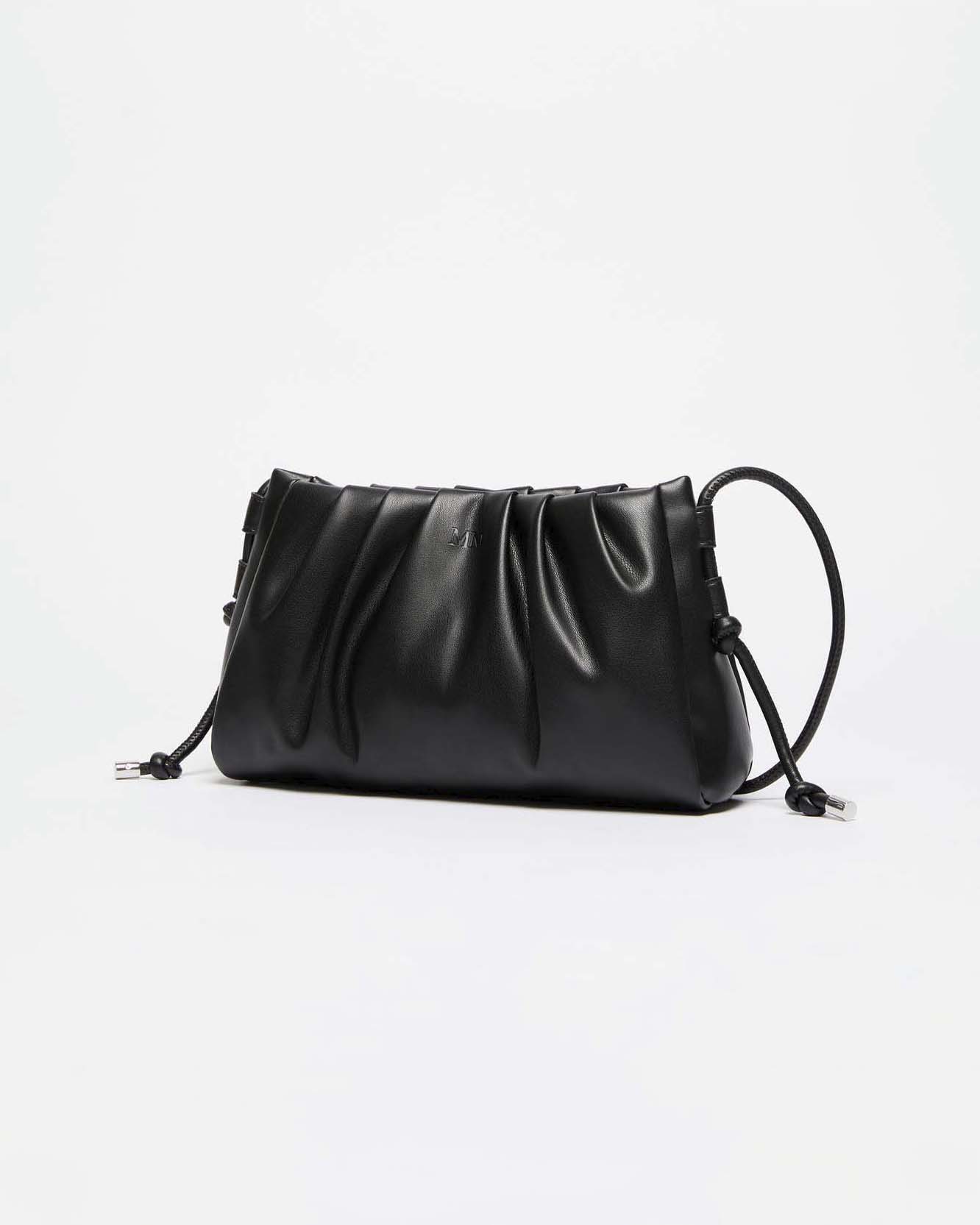 Borsa a tracolla nera in similpelle MM Max Mara con arricciatura