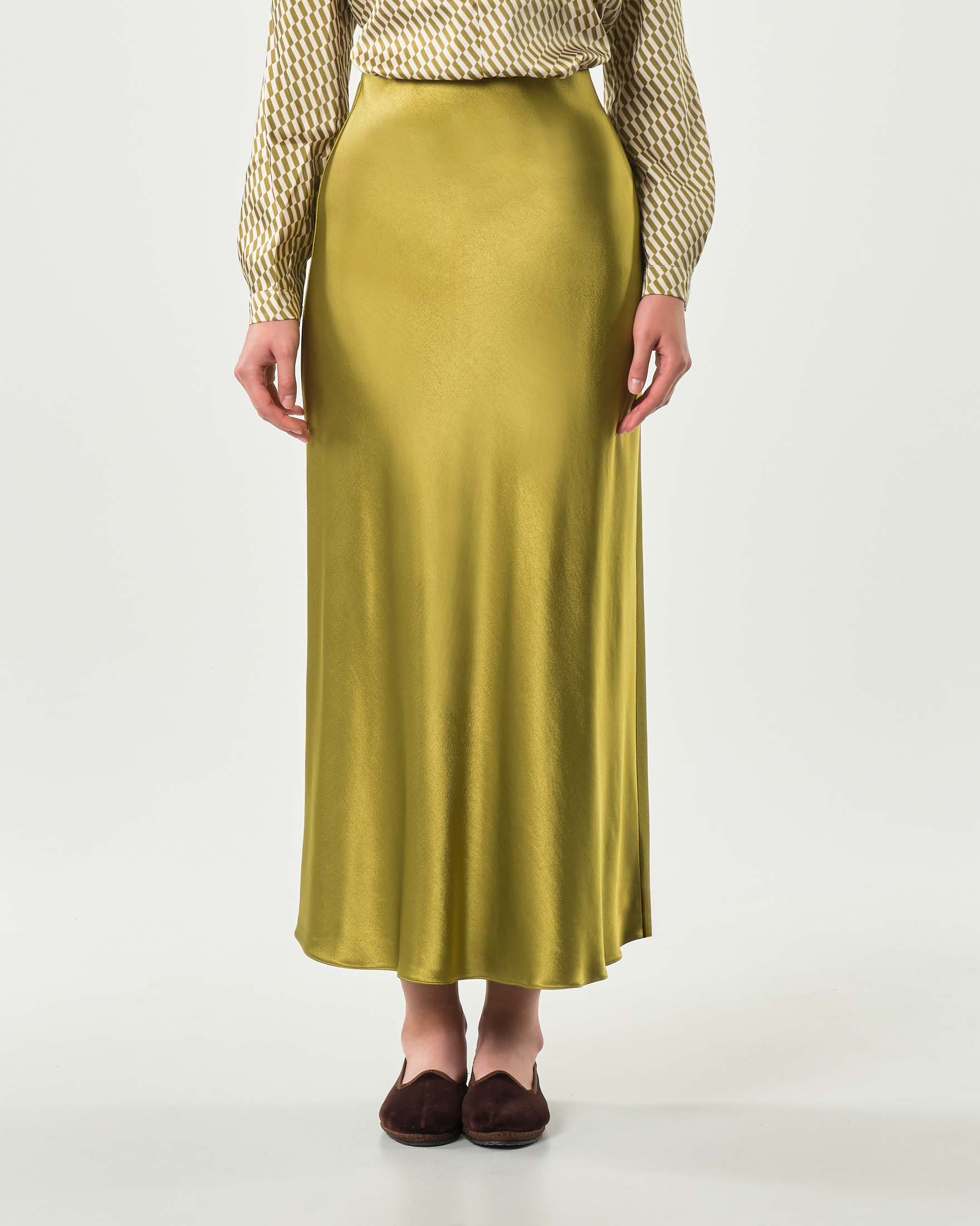 Gonna lunga verde oliva Emme Marella in raso di viscosa stretch con fondo ondulato image