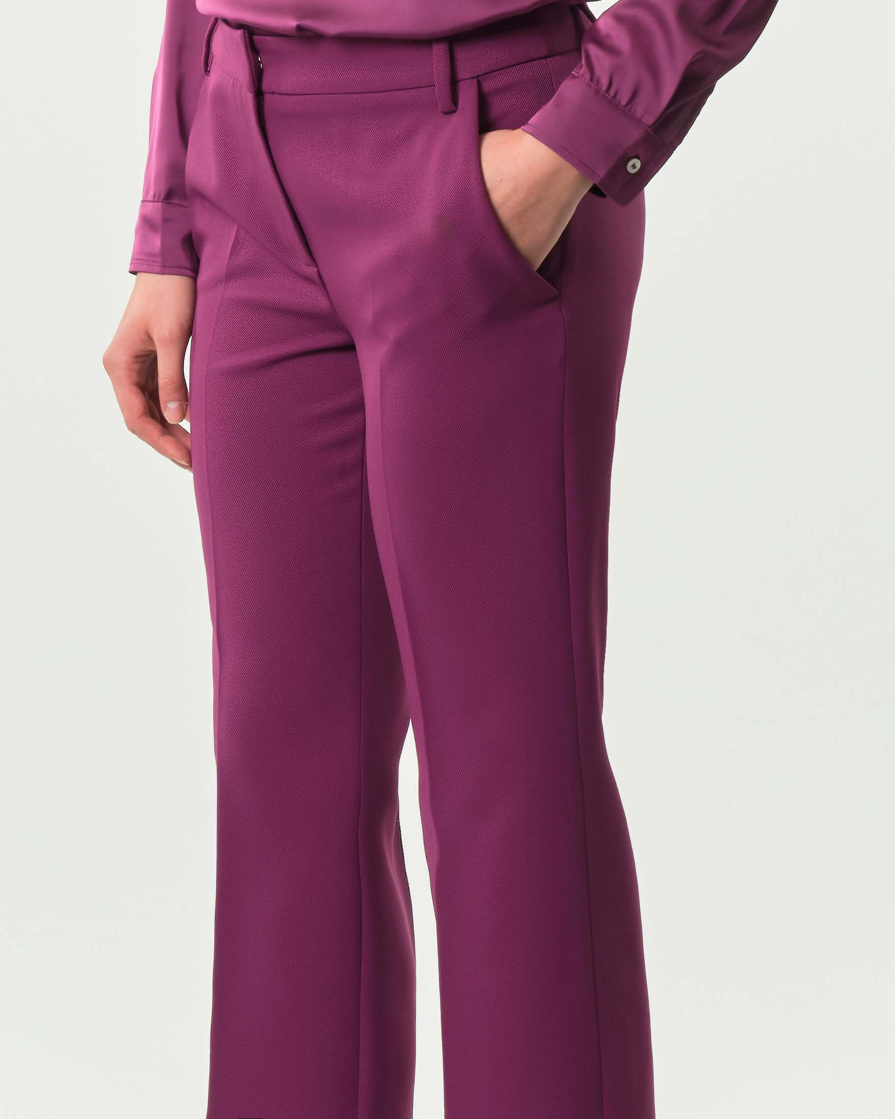 Pantaloni alla caviglia color ciclamino Emme Marella in tessuto diagonale stretch dalla linea a trombetta image