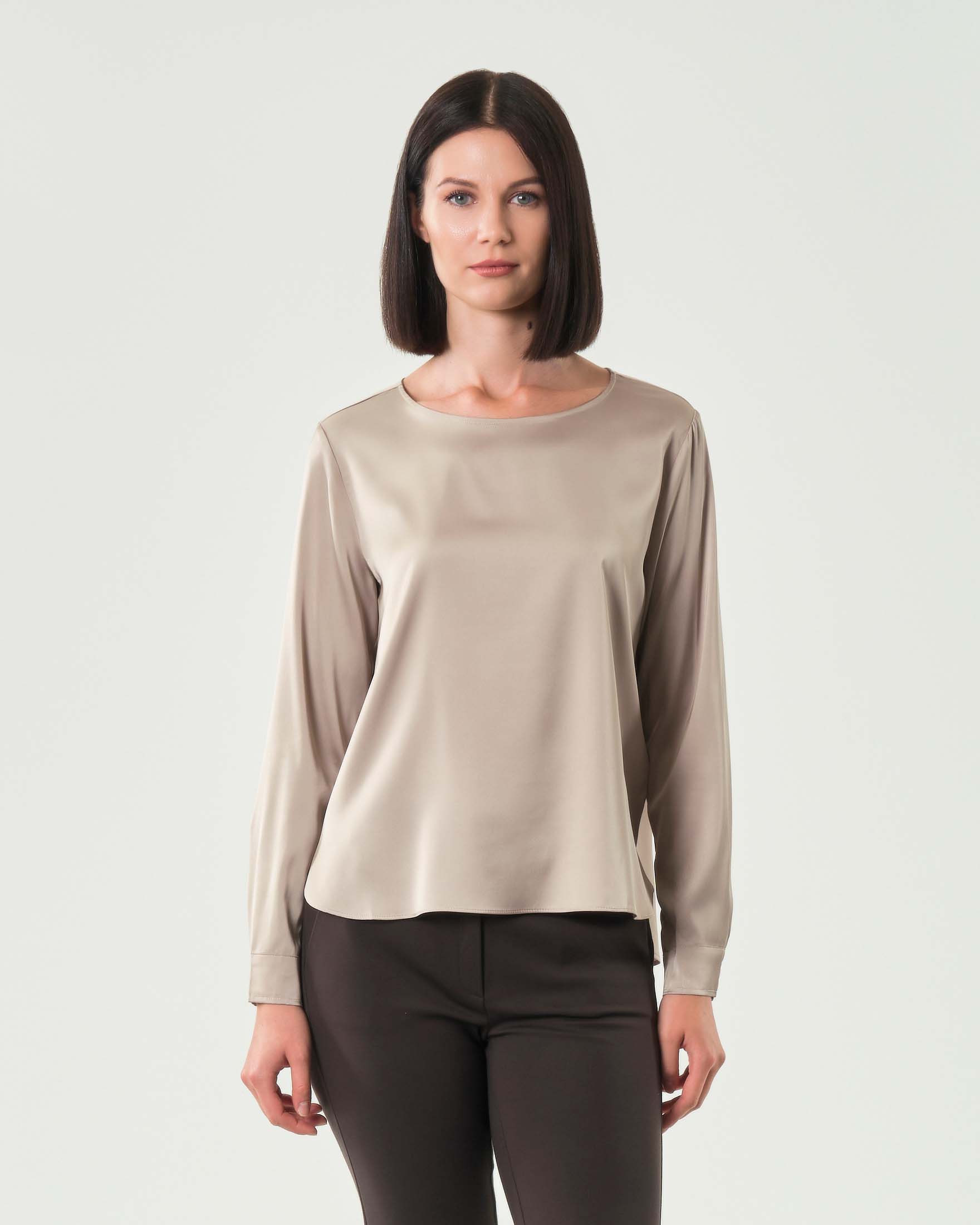 Blusa color taupe Emme Marella in satin stretch con scollo ampio tondo