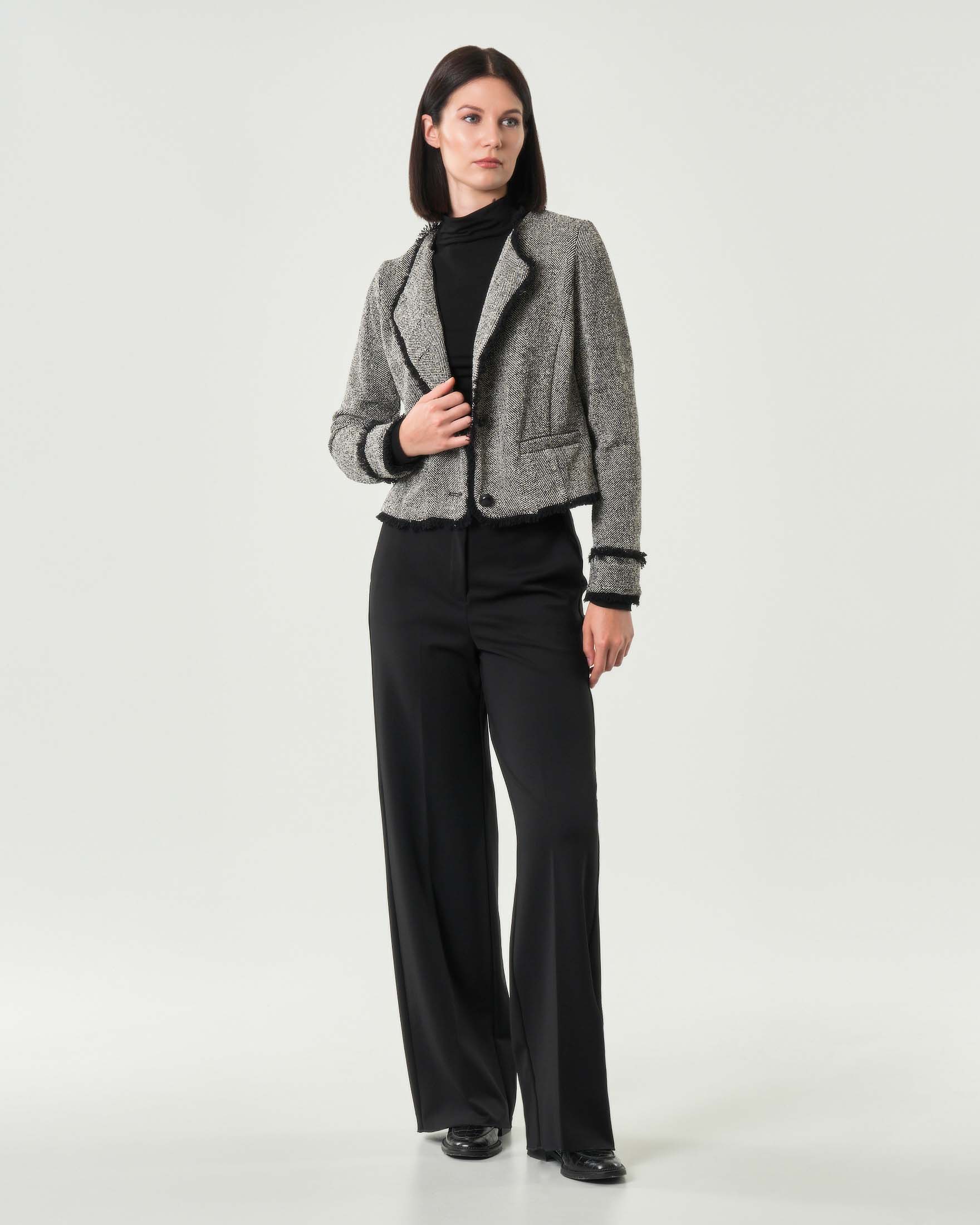 Giacchina corta in misto cotone Emme Marella in tessuto spinato di misto cotone con frange lungo i profili