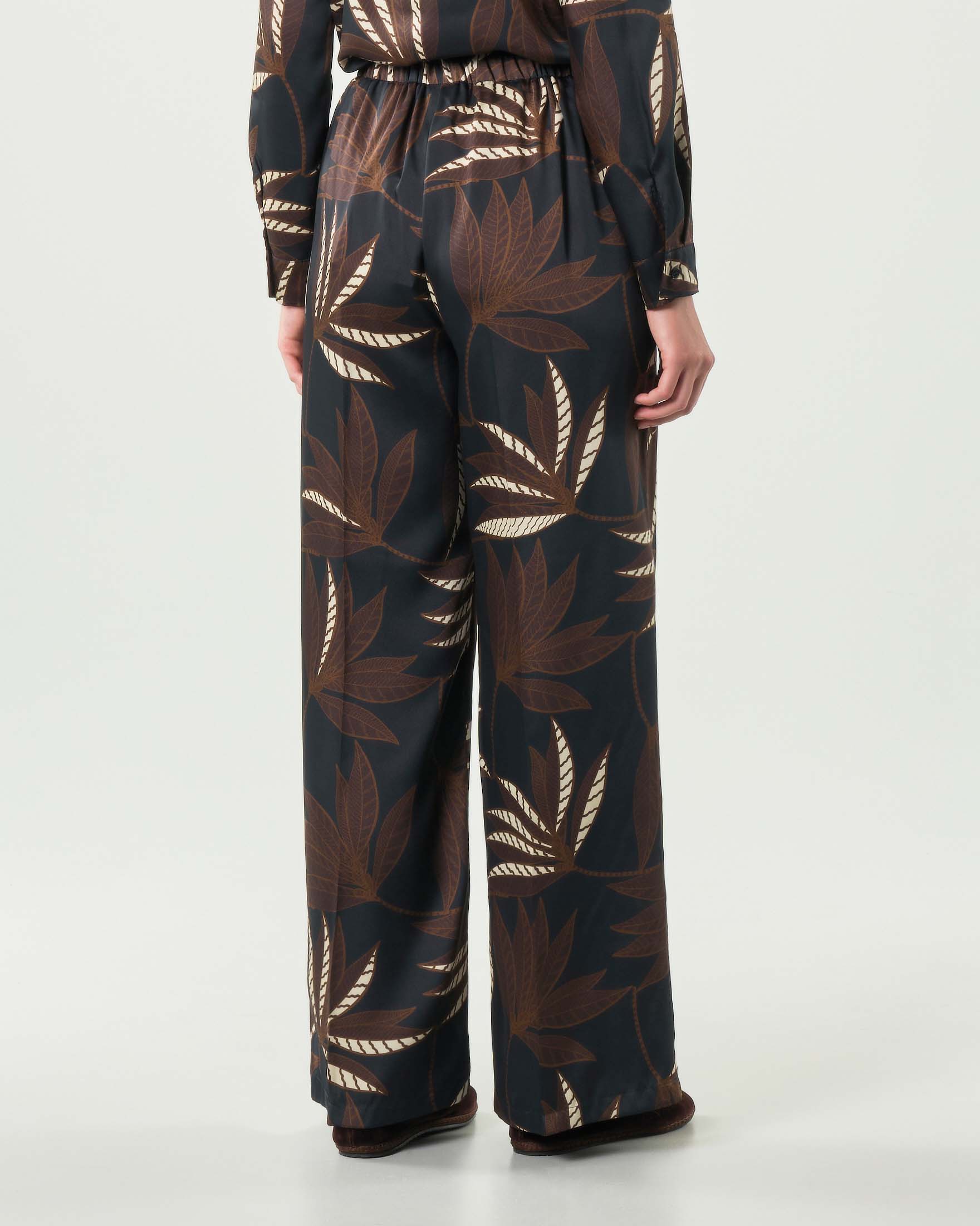 Pantaloni palazzo blu Emme Marella a fantasia ramage marrone in