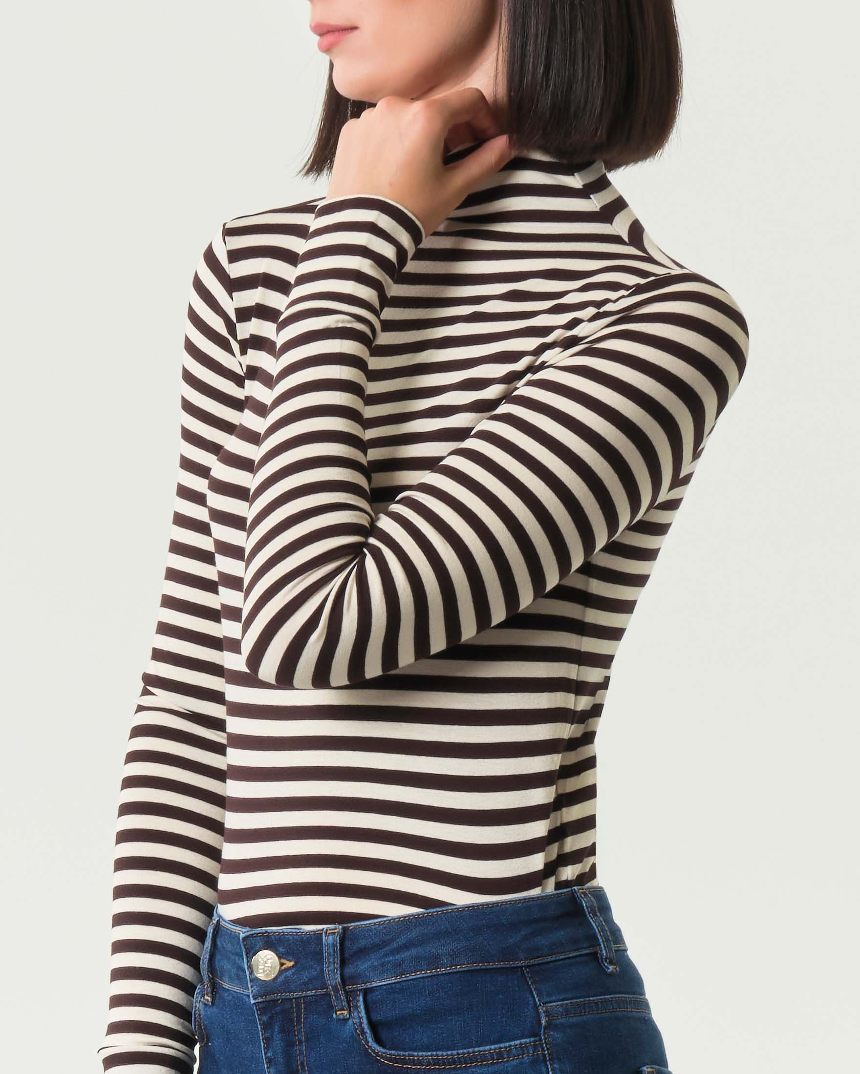 T-shirt a collo alto color panna a righe marroni Emme Marella a maniche lunghe in viscosa stretch image