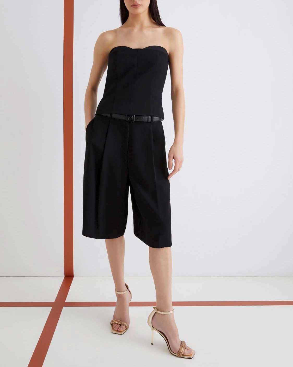 Bermuda neri Marella 365 in envers satin con pinces in vita