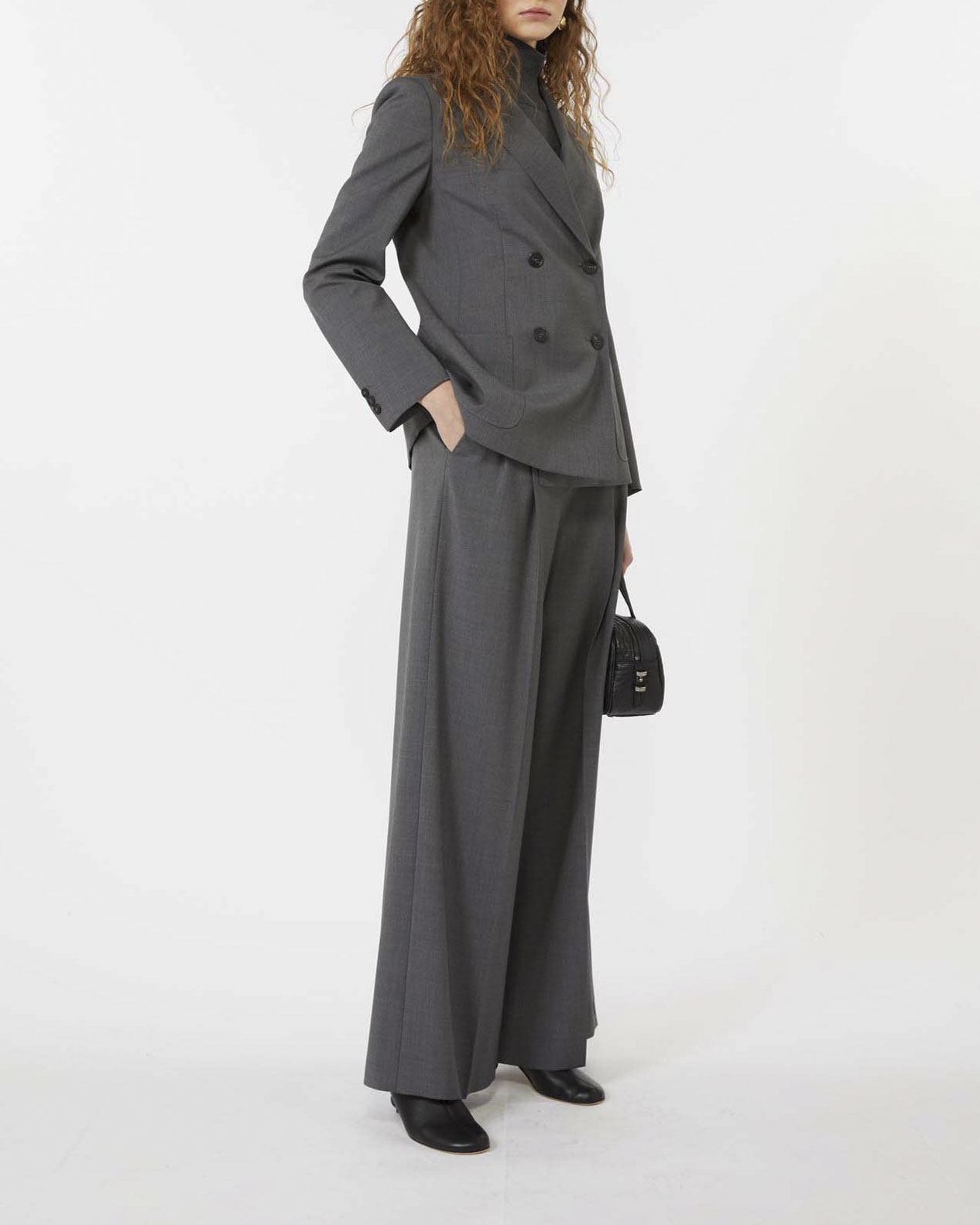 Giacca doppiopetto grigia Weekend Max Mara in t ela di pura lana stretch image