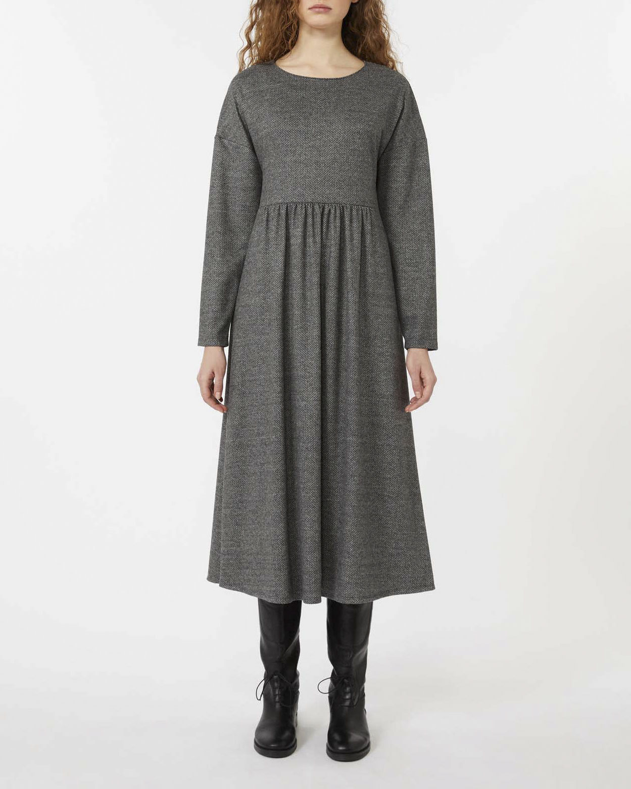 Abito midi grigio Weekend Max Mara in misto viscosa con taglio arriciato alto in vita e maniche lunghe image