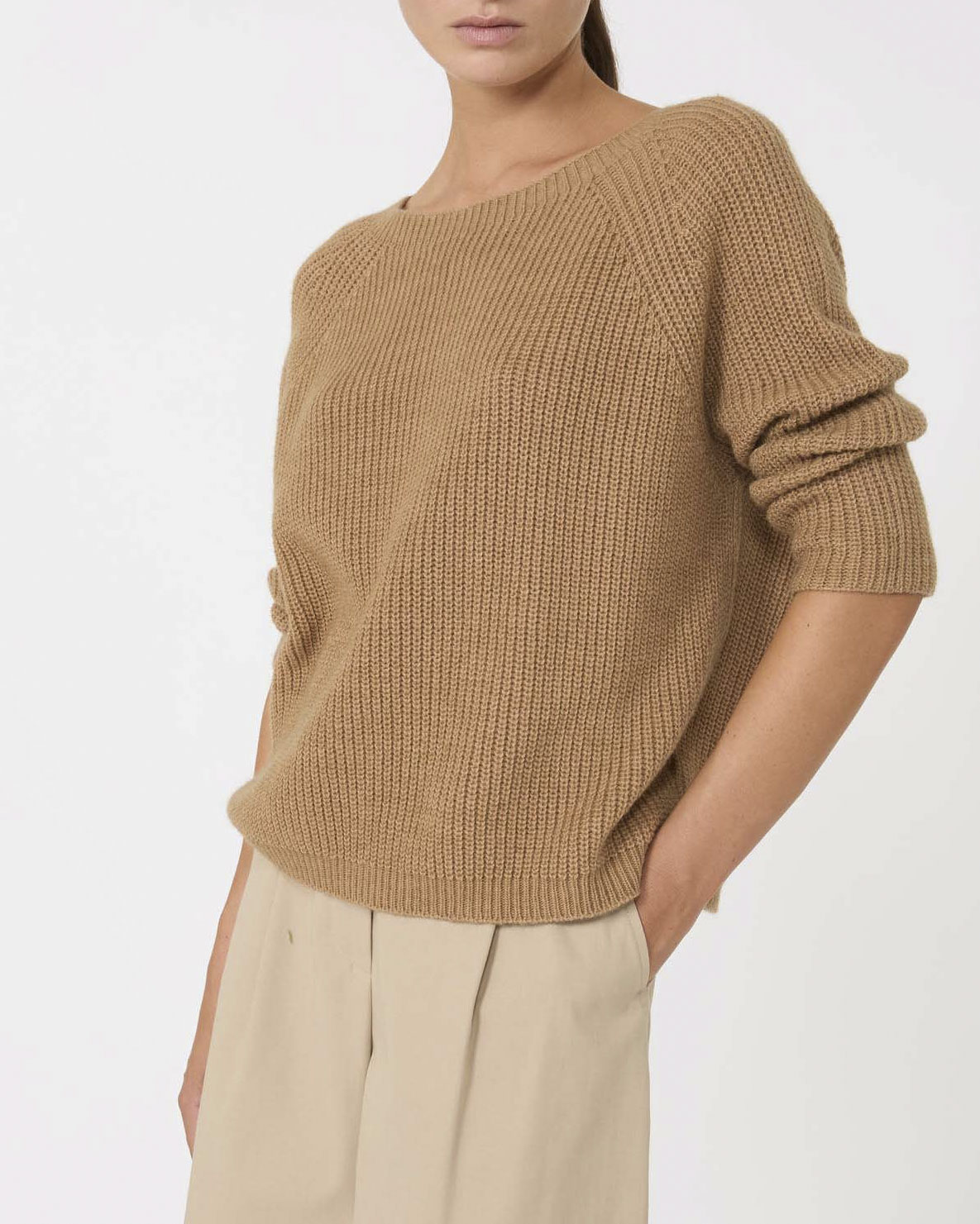 Maglia color cammello Weekend in misto mohari a coste con maniche raglan
