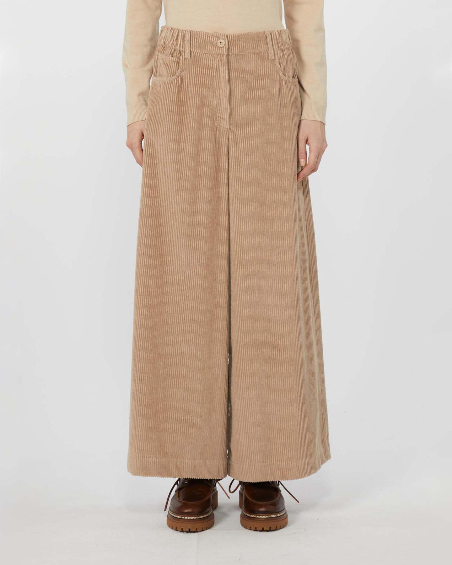 Pantaloni ampi cropped color sabbia Weekend Max Mara in velluto di puro cotone 350 righe con elastico inserito in vita image