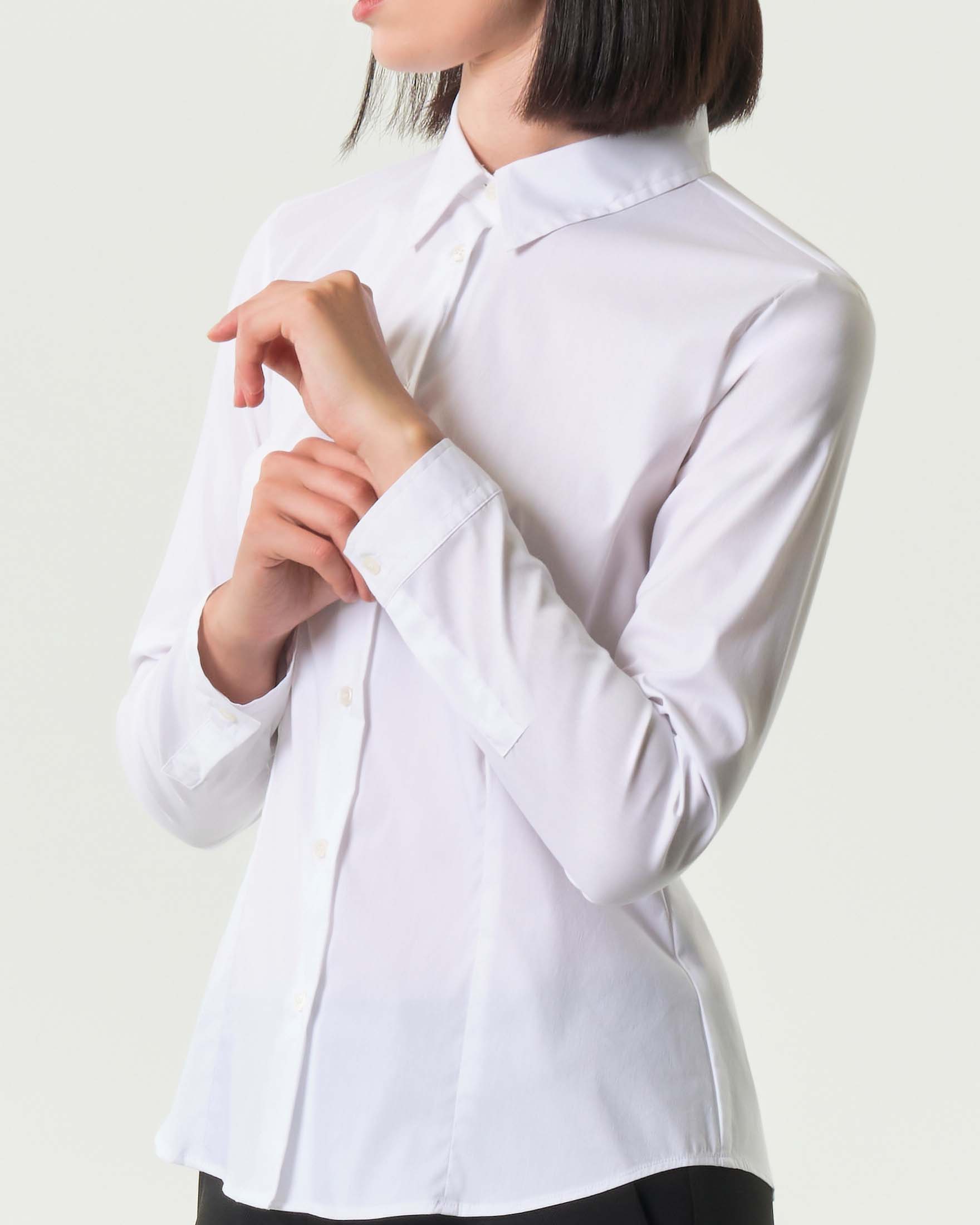 Camicia bianca Emme Marella in popeline di cotone stretch dalla linea semiaderente
