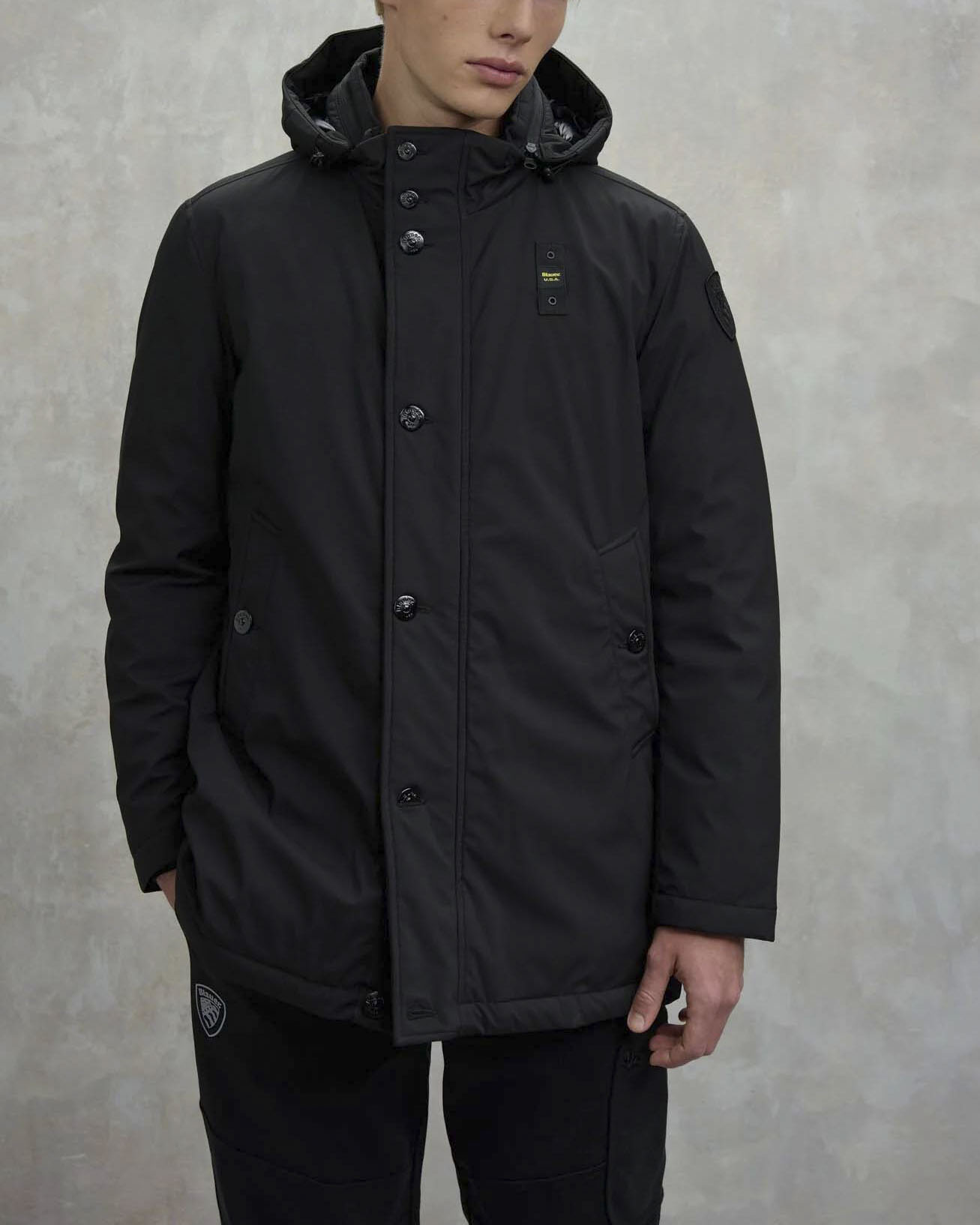 Parka Chester Blauer nero con cappuccio staccabile in neoprene tecnico stretch imbottito in piuma