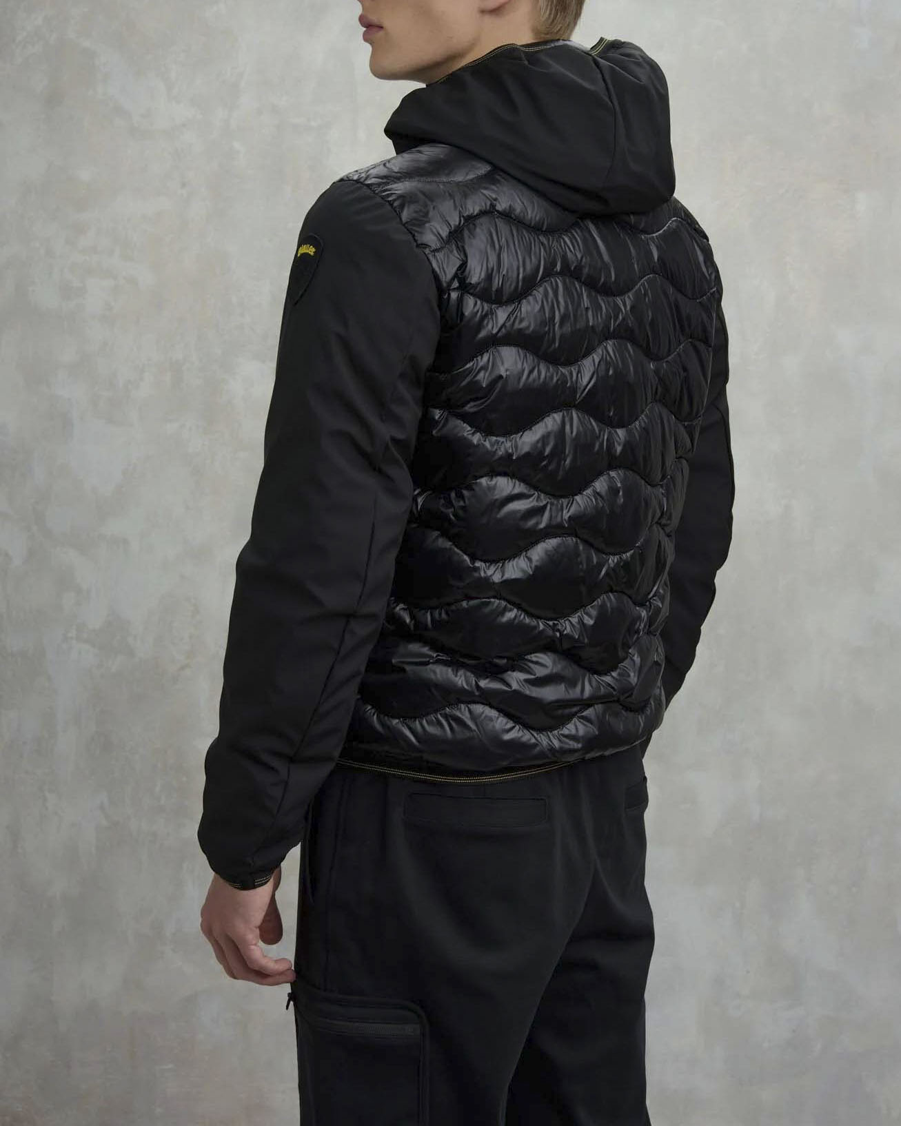 Piumino Albert Blauer bi-tessuto nero con cappuccio fisso e trapuntatura ad onde