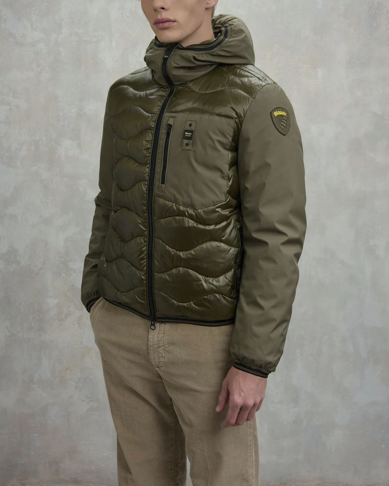 Piumino Albert Blauer bi-tessuto verde militare con cappuccio fisso e trapuntatura ad onde image