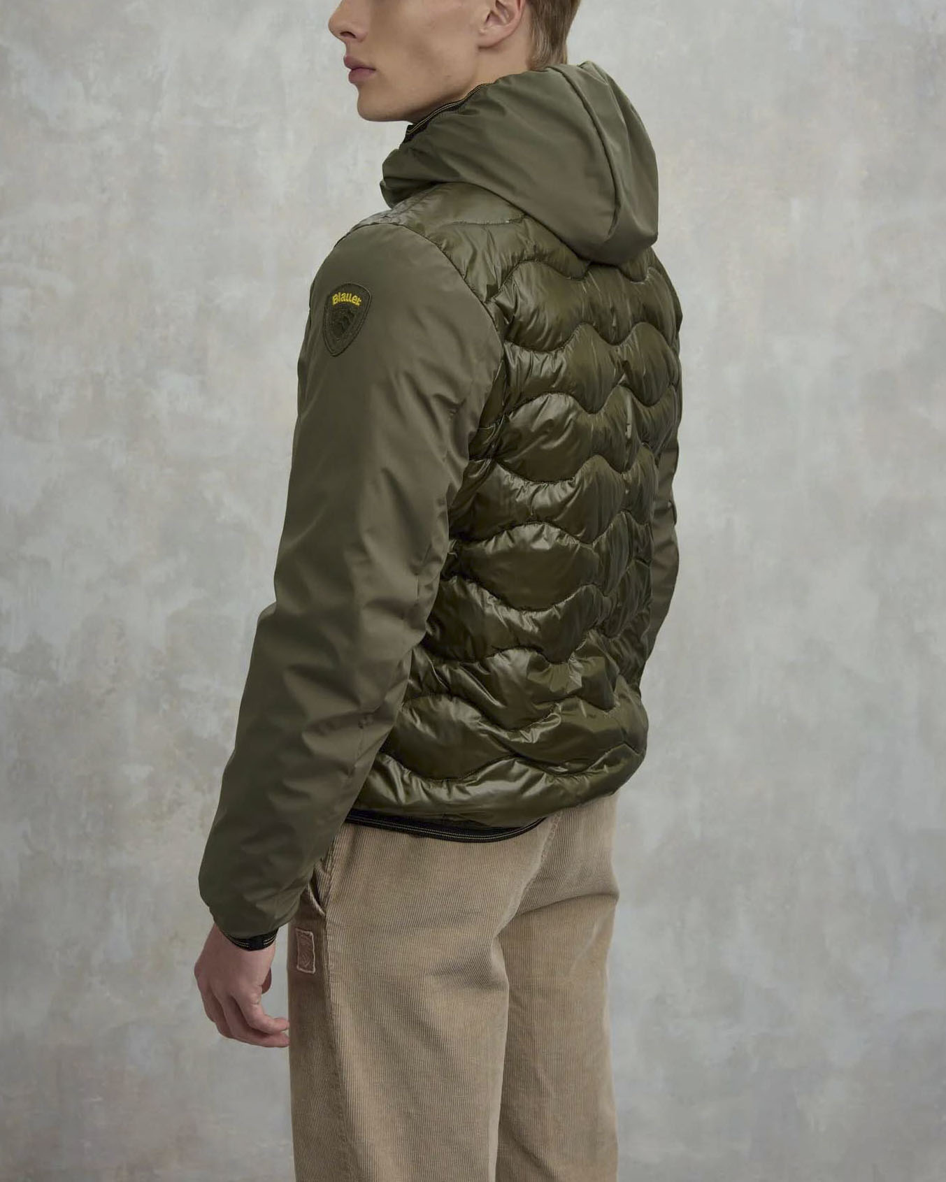 Piumino Albert Blauer bi-tessuto verde militare con cappuccio fisso e trapuntatura ad onde