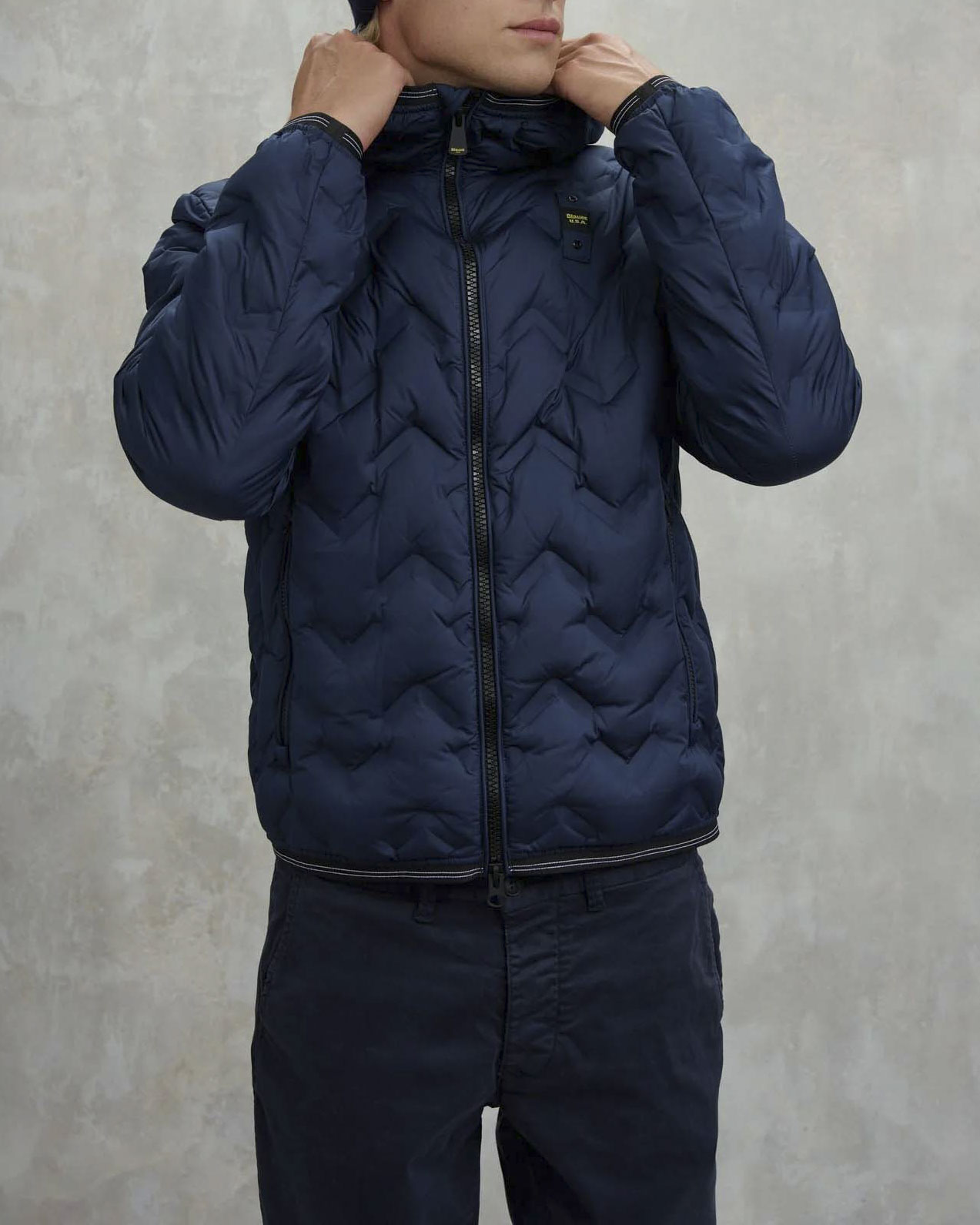 Piumino Piery Blauer blu con cappuccio fisso e trapuntatura spinata effetto 3D laserato image