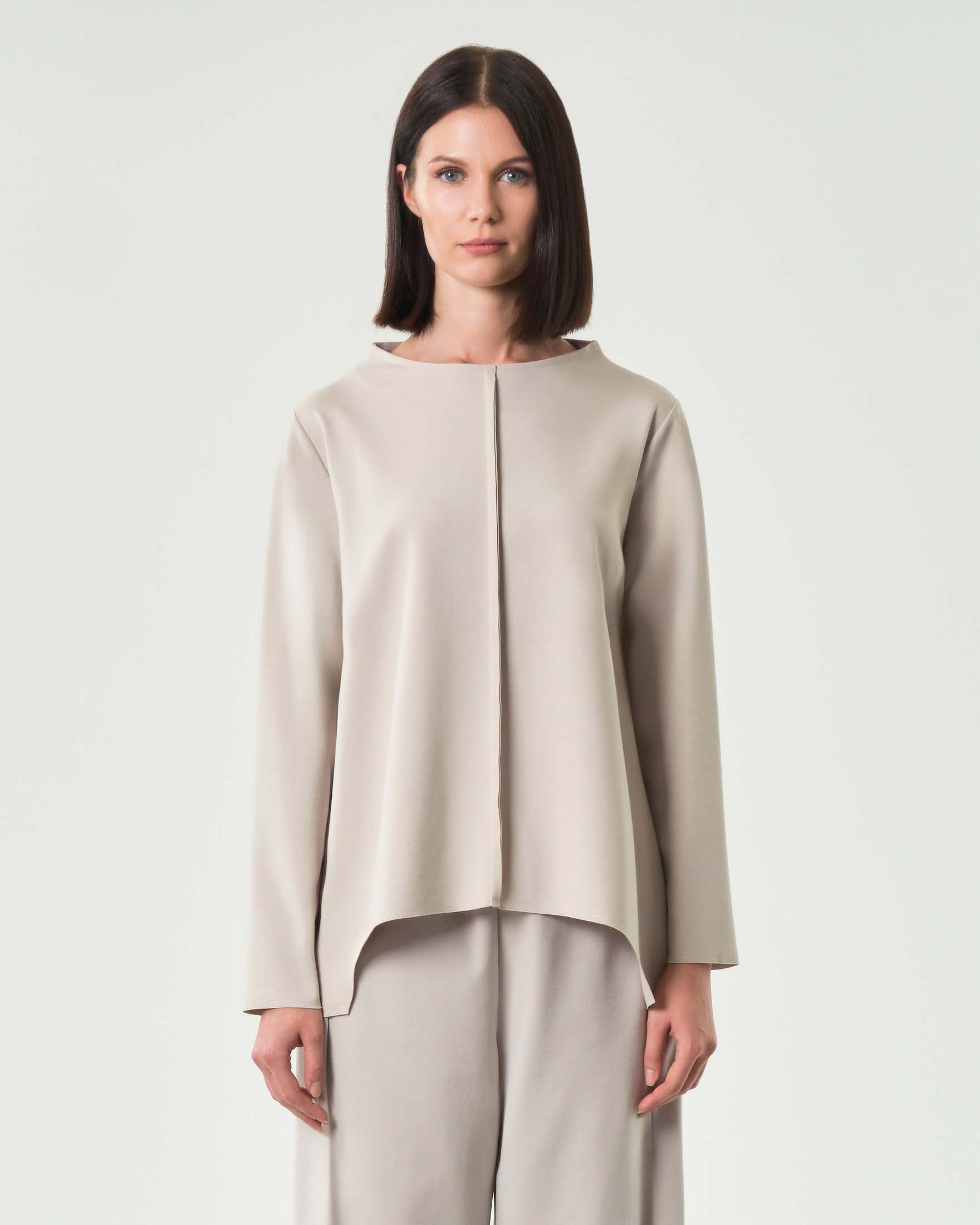 Felpa color ghiaccio Jurerê in misto viscosa punto Milano con fondo con arco frontale e cuciture a rilievo image