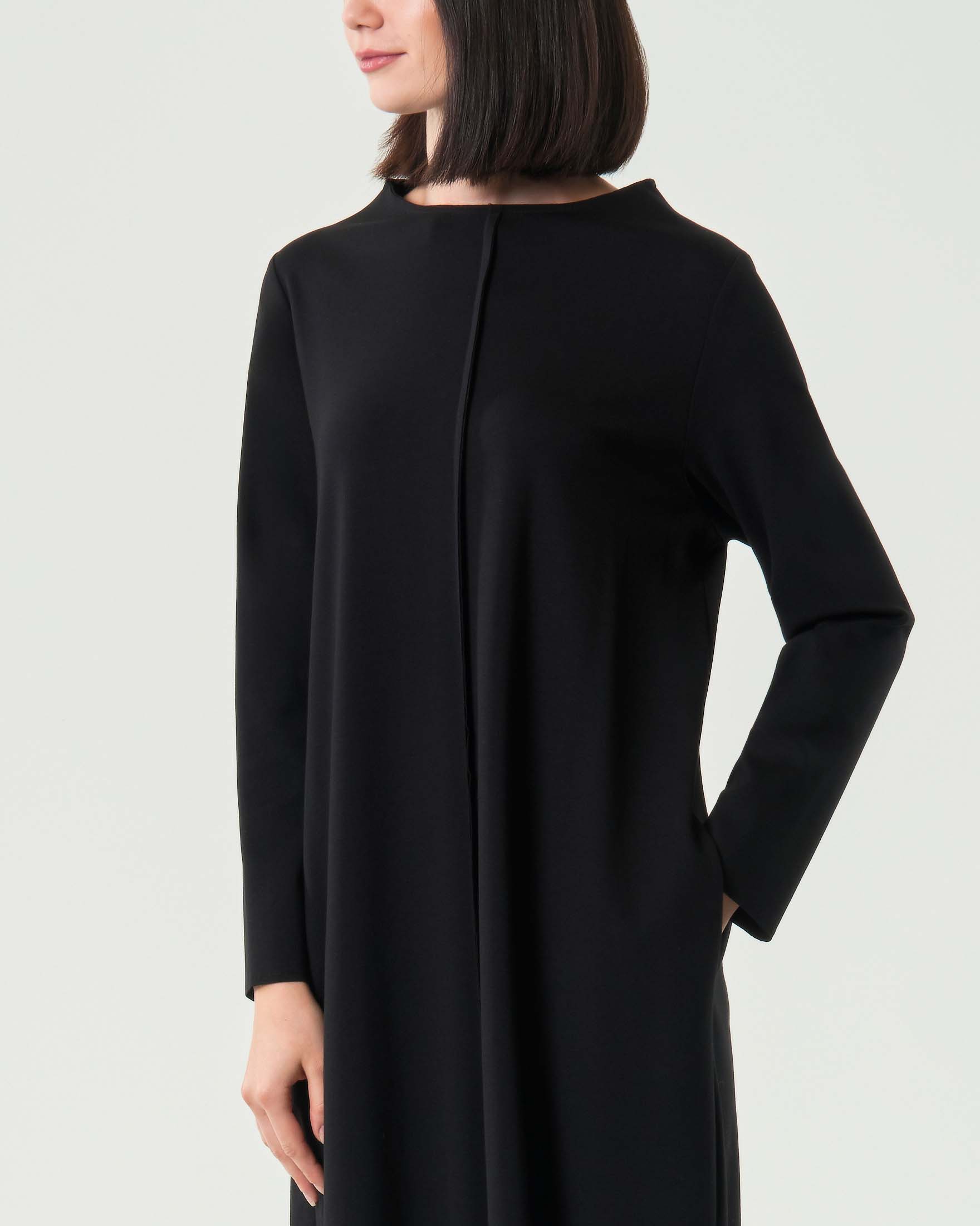 Abito lungo nero Jurerê in viscosa punto Milano dalla linea a uovo con fondo ad arco image