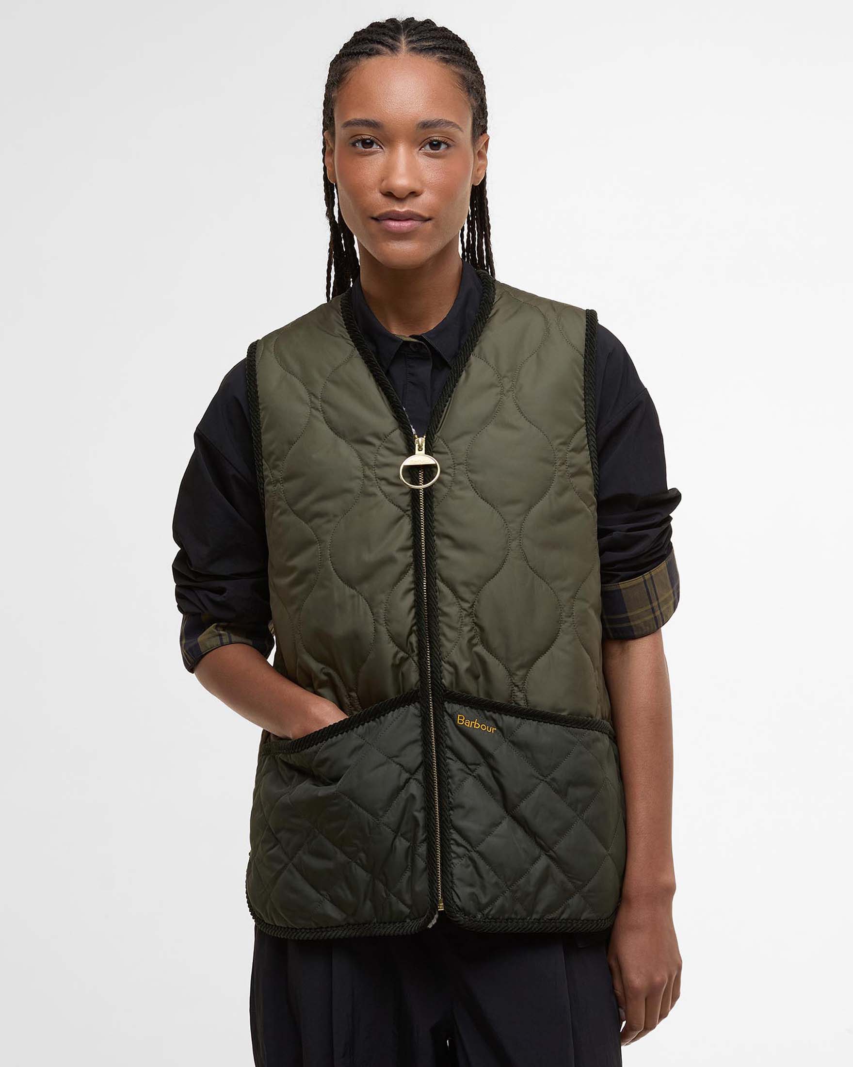 Gilet over Barbour modello Klara in tessuto trapuntato a onde con profili in velluto e interno effetto orsetto