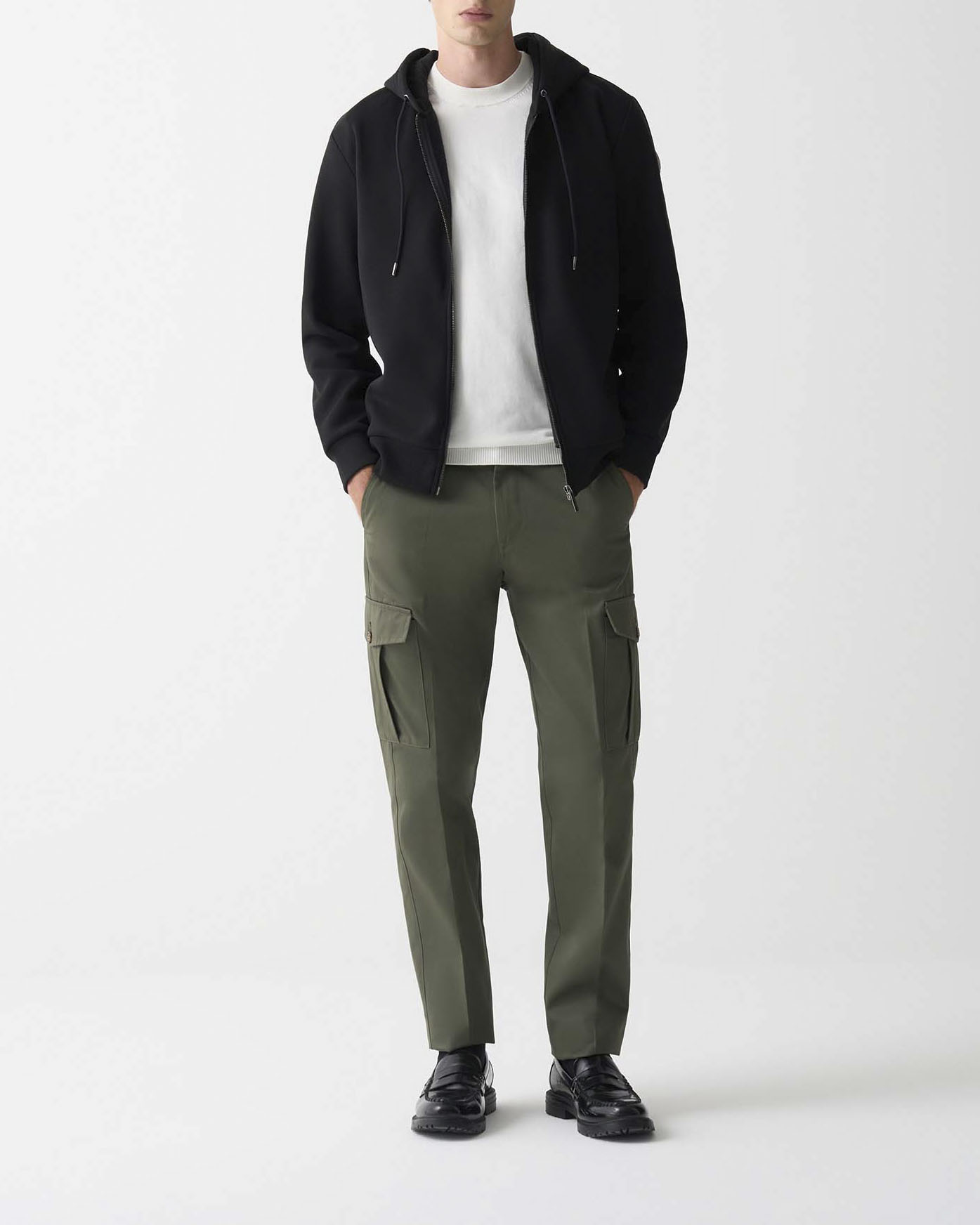 Felpa Originals nera con cappuccio chiusura zip e logo bollo applicato sulla manica