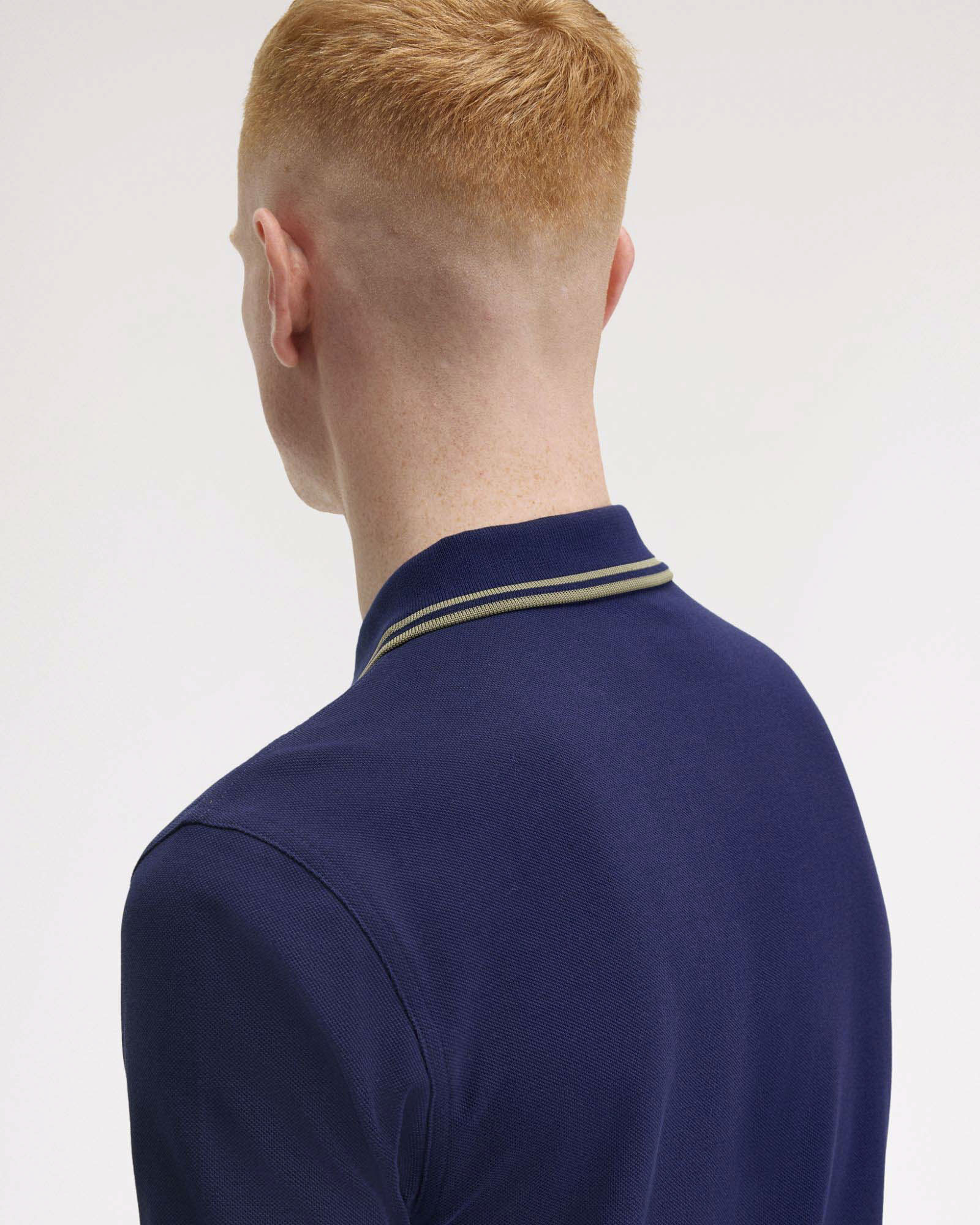 Polo Fred Perry blu indaco mezza manica con bordino verde salvia