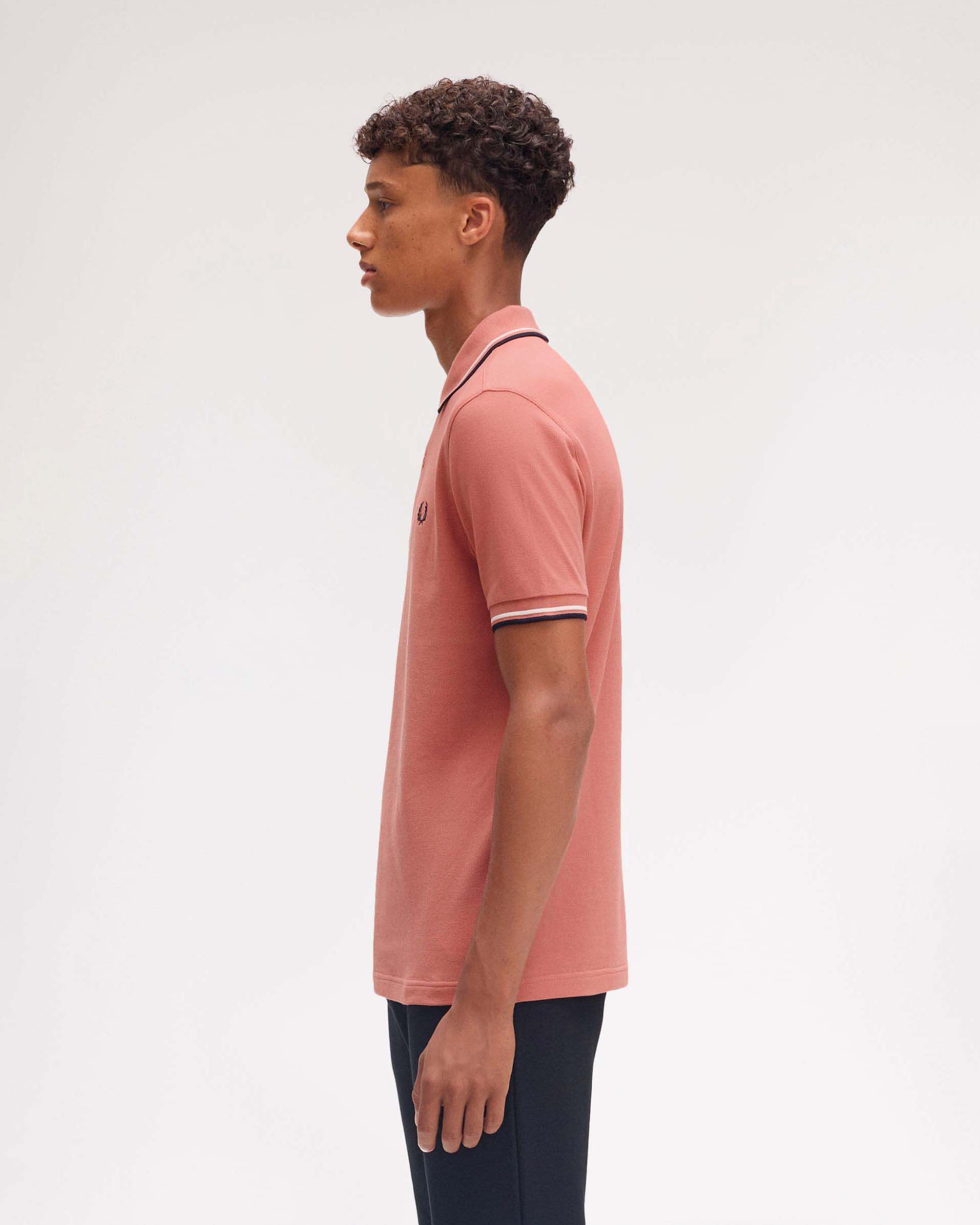 Polo Fred Perry rosa antico mezza manica con bordino blu e bianco