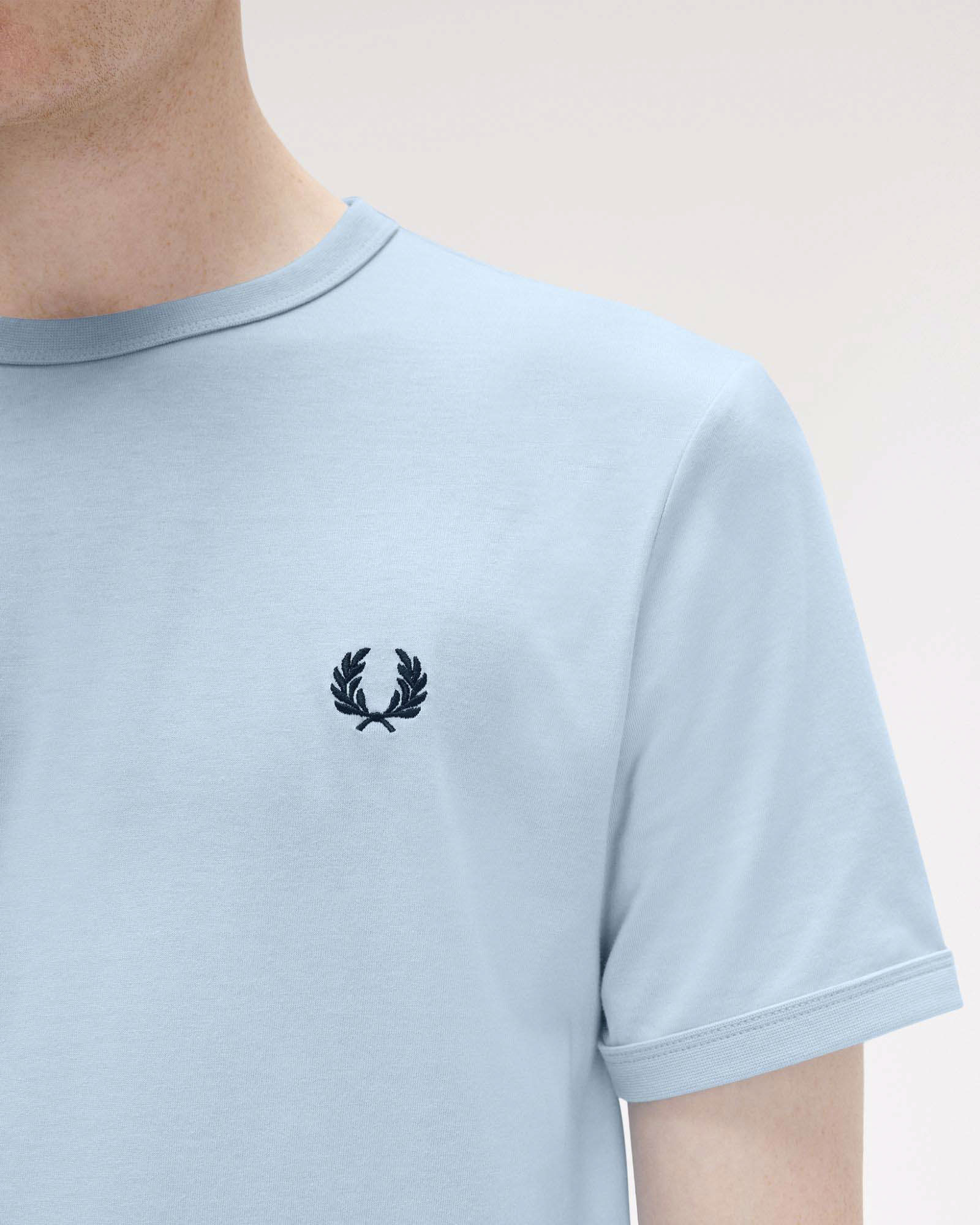 T-shirt mezza manica Fred Perry azzurra tinta unita