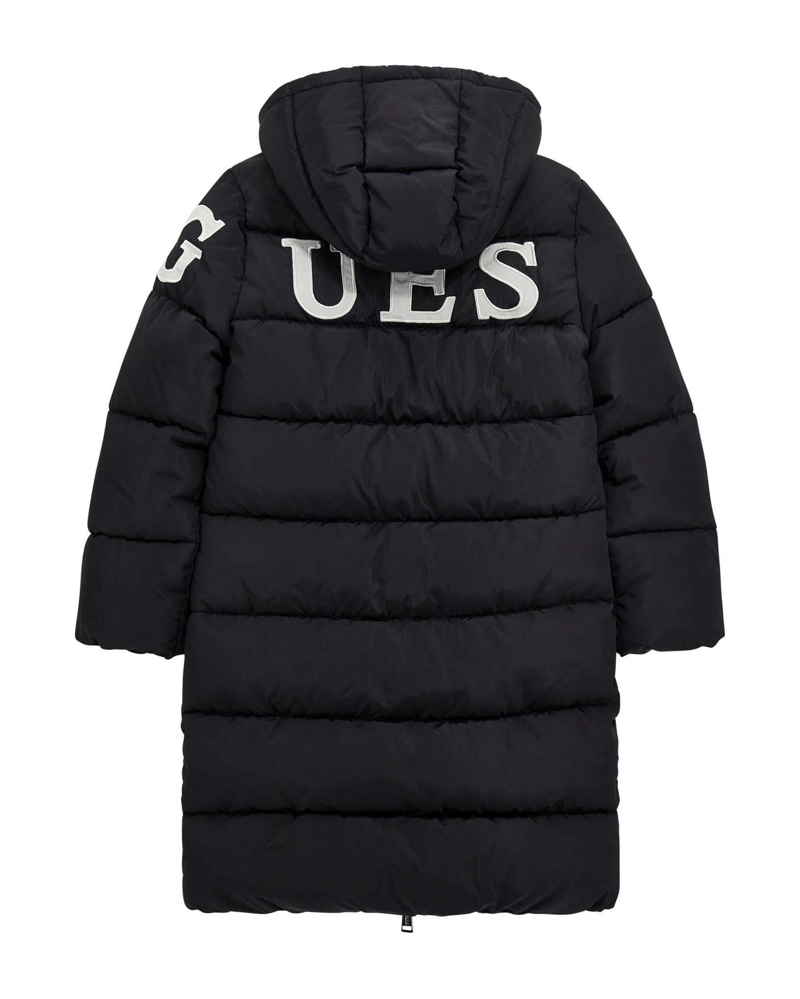Maxi piumino Guess in nylon nero trapuntato con cappuccio e maxi logo bianco sul retro image
