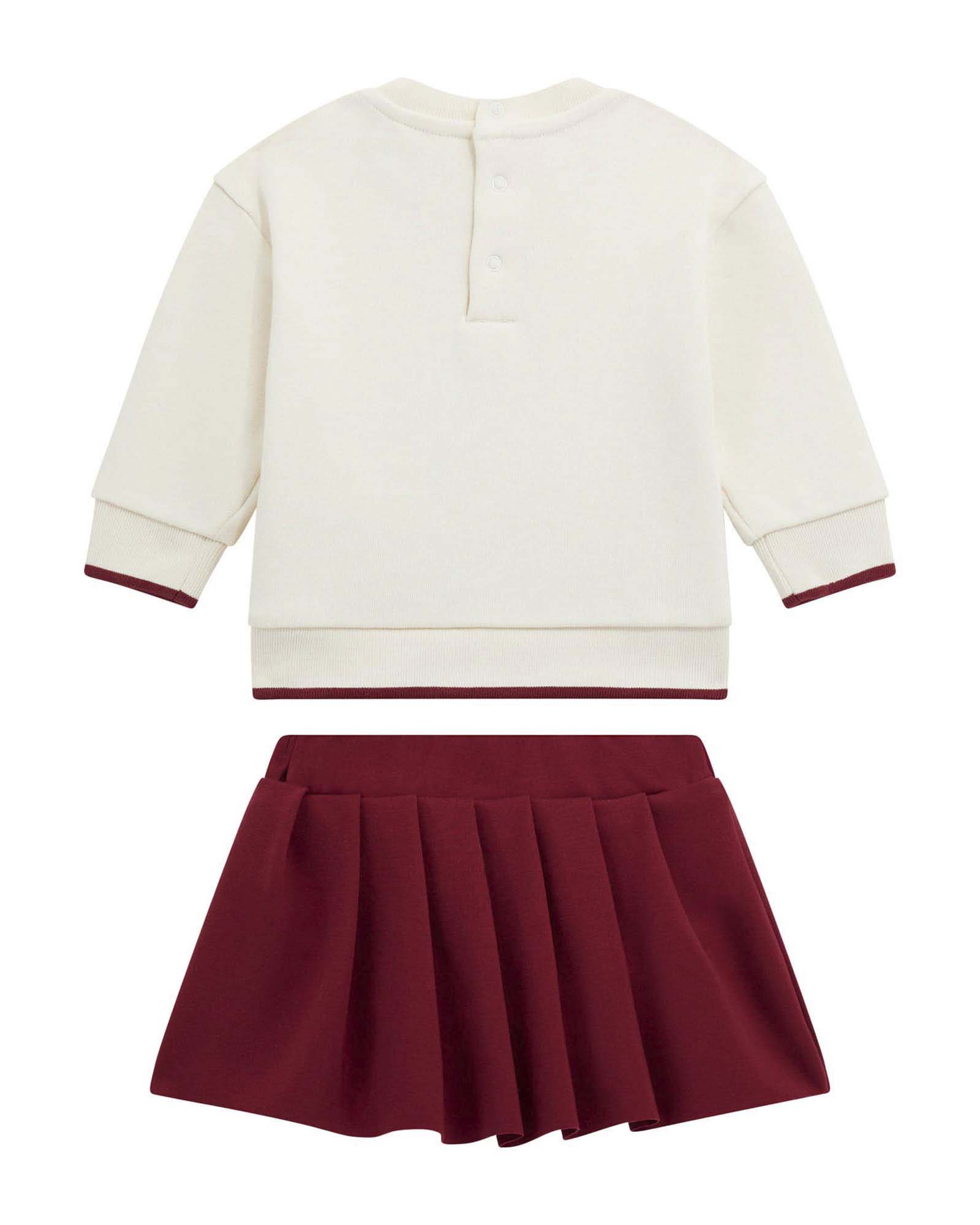 Completo Guess felpa avorio e minigonna bordeaux in puro cotone image