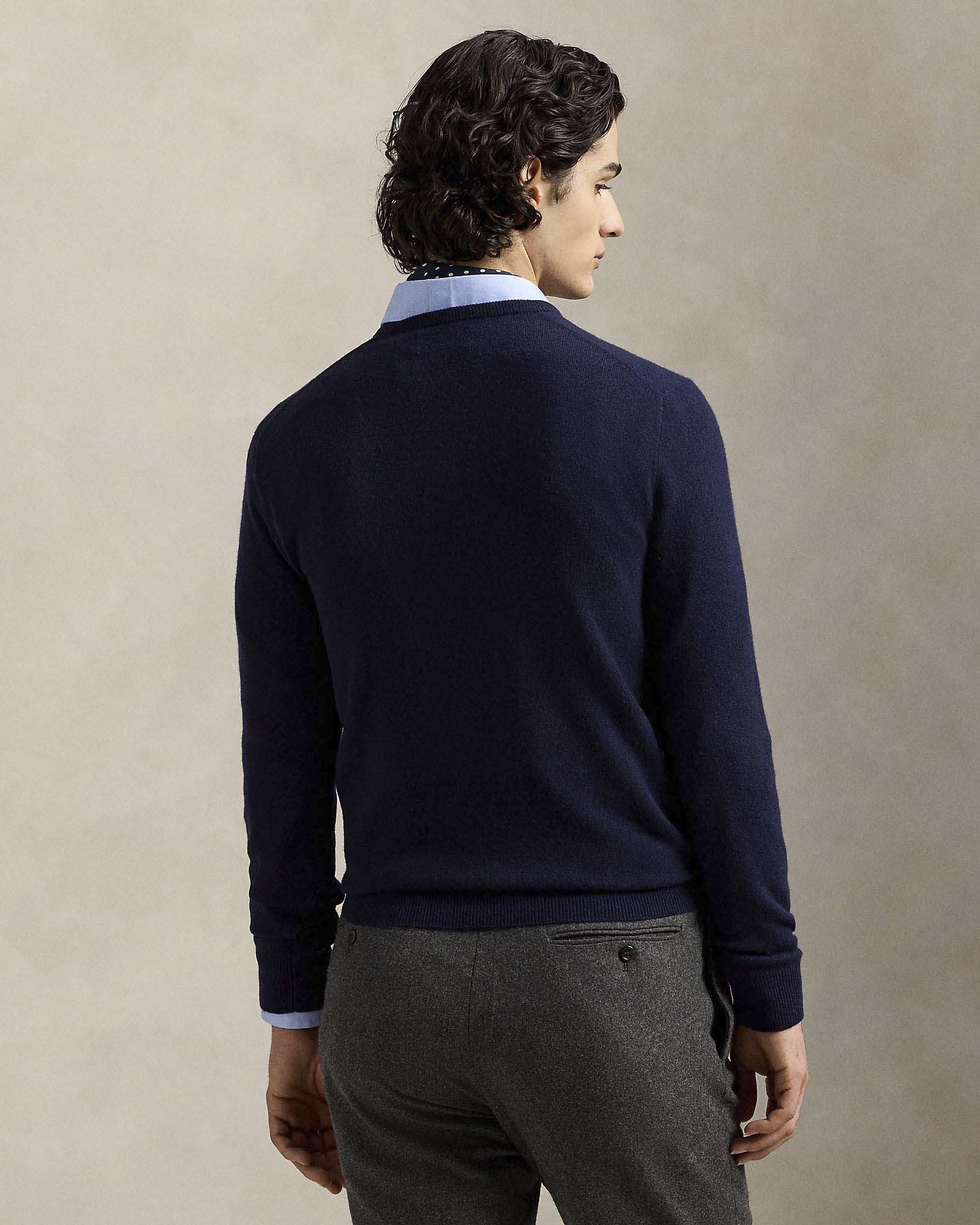 Maglia Polo Ralph Lauren blu in pura lana con scollo a giro e logo pony in tono ricamato sul petto