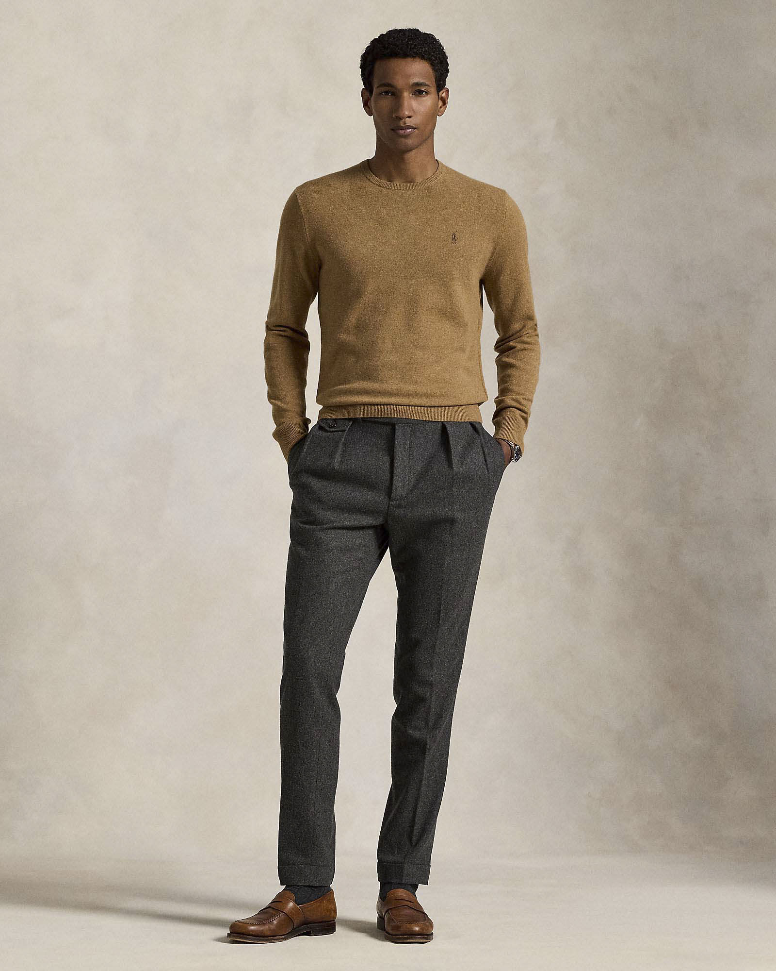 Maglia Polo Ralph Lauren cammello in pura lana con scollo a giro e logo pony in tono ricamato sul petto