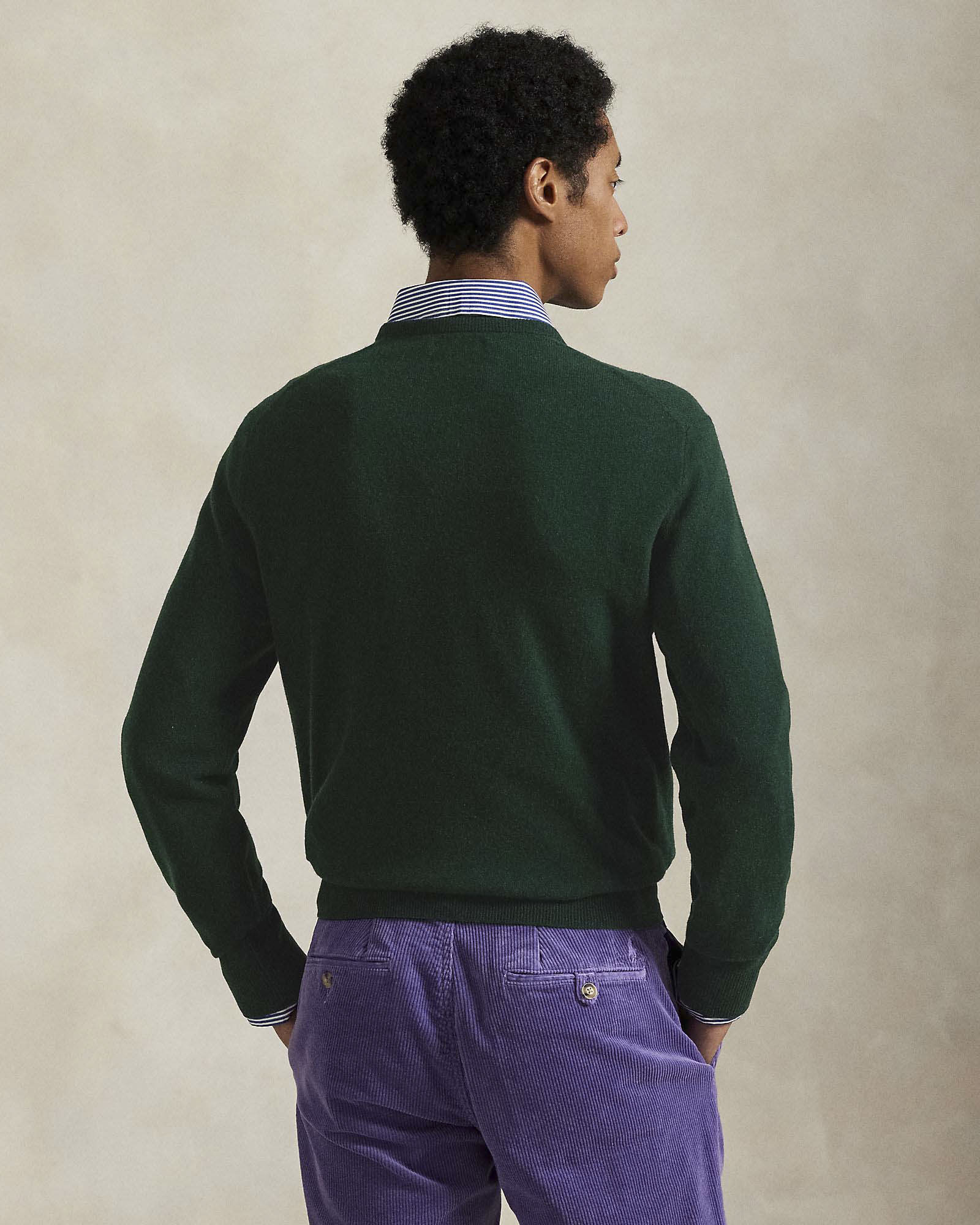 Maglia Polo Ralph Lauren verde in pura lana con scollo a giro e logo pony in tono ricamato sul petto image